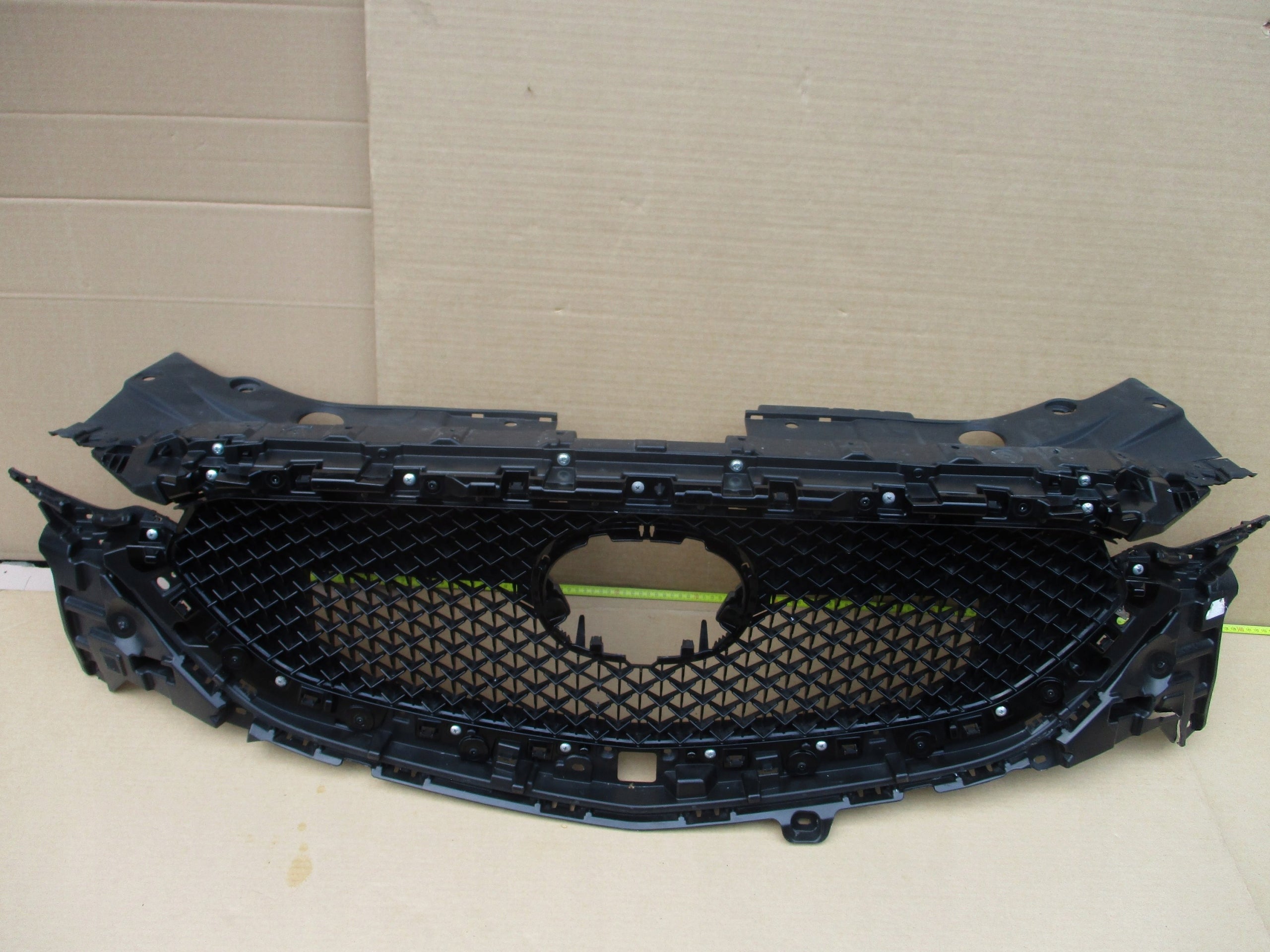 Kühlergrill Mazda II 2 FRONTGRILL DACX5II17 Kühlergitter