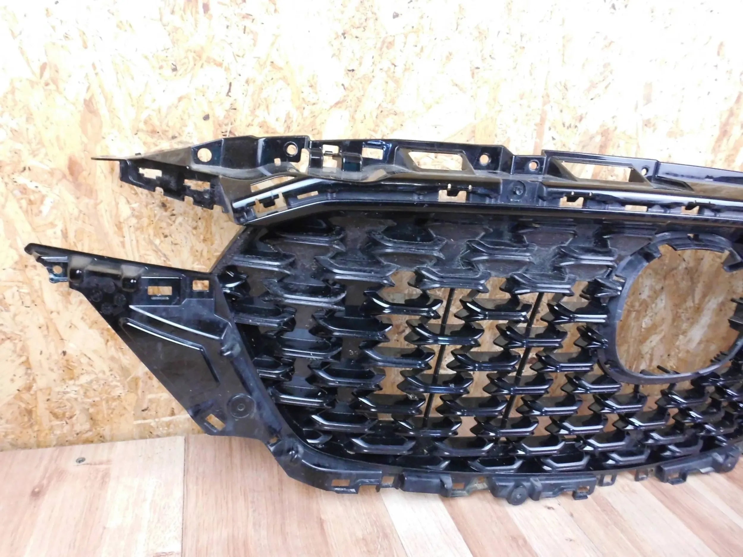 Kühlergrill Mazda II 2 KF FRONTGRILL DACX5GRIL Kühlergitter