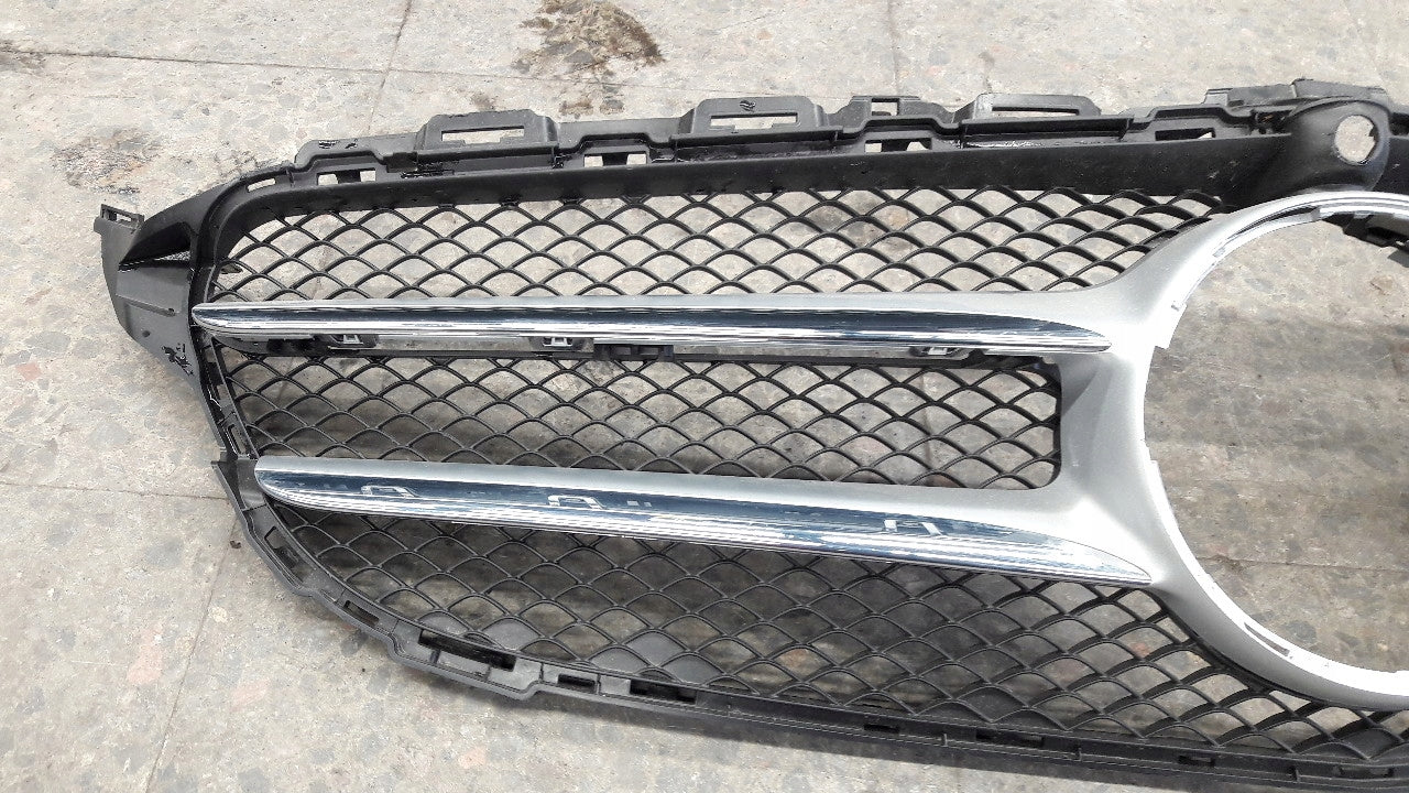 Kühlergrill Mercedes A205 FRONTGRILL A2058800283 Kühlergitter