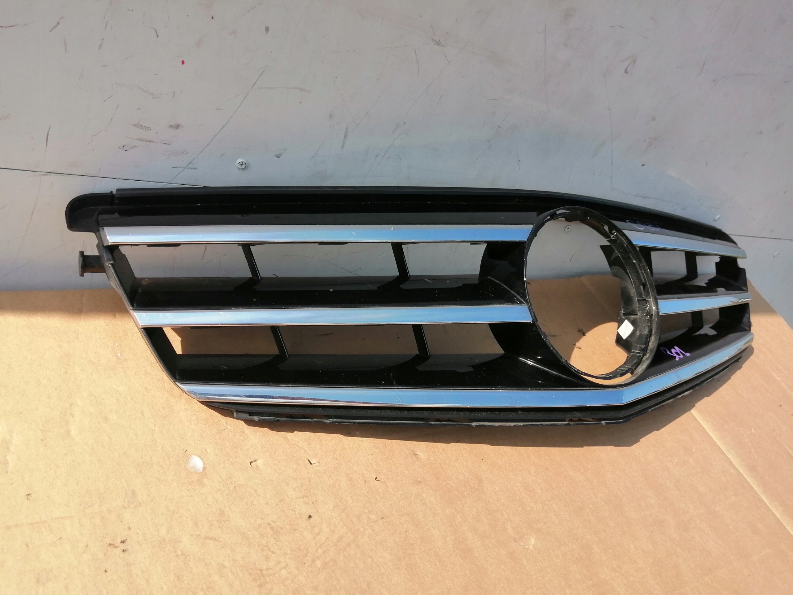 Kühlergrill Mercedes W204 FRONTGRILL A2048801923 Kühlergitter