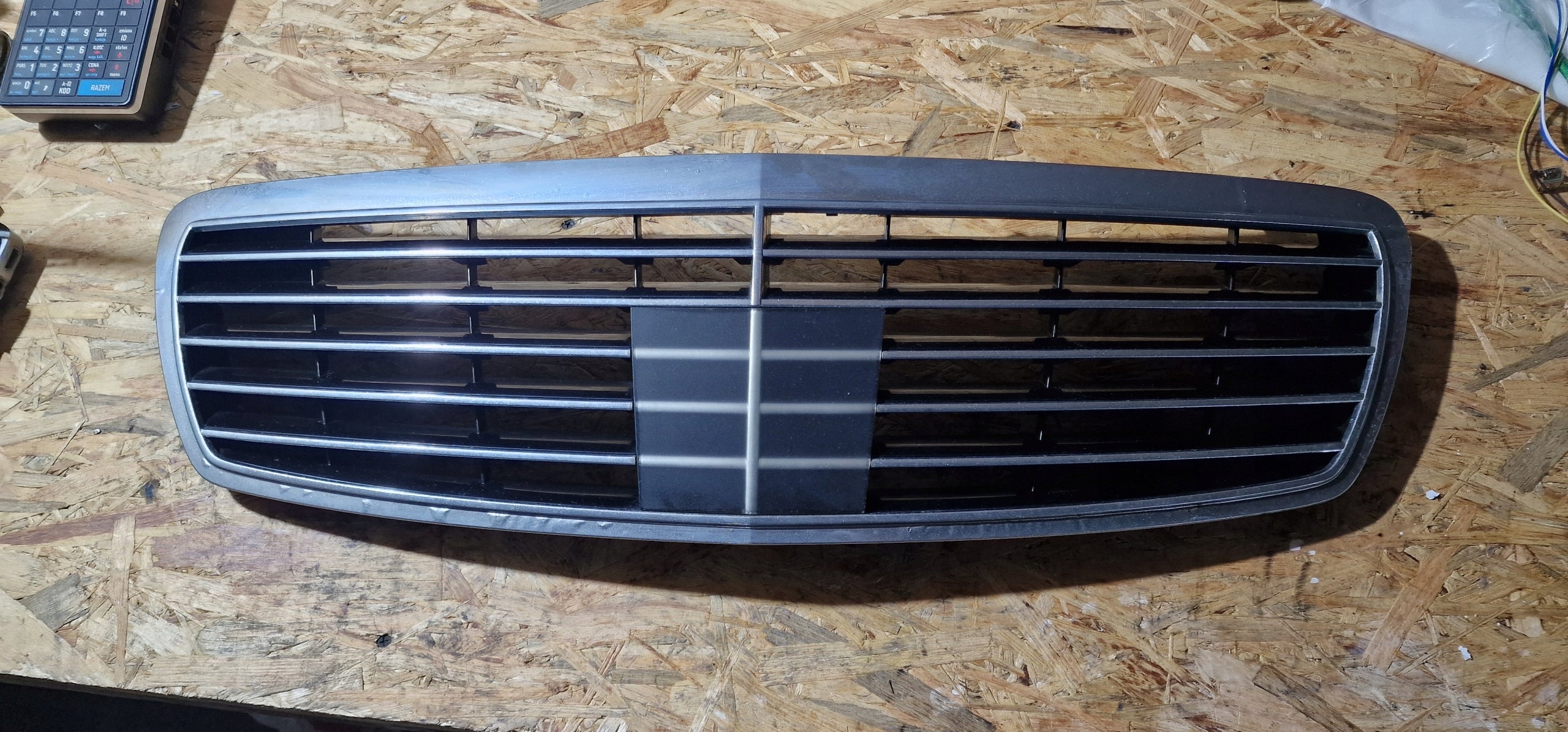  Kühlergrill Mercedes E 211 FRONTGRILL A2118800683 Kühlergitter product image