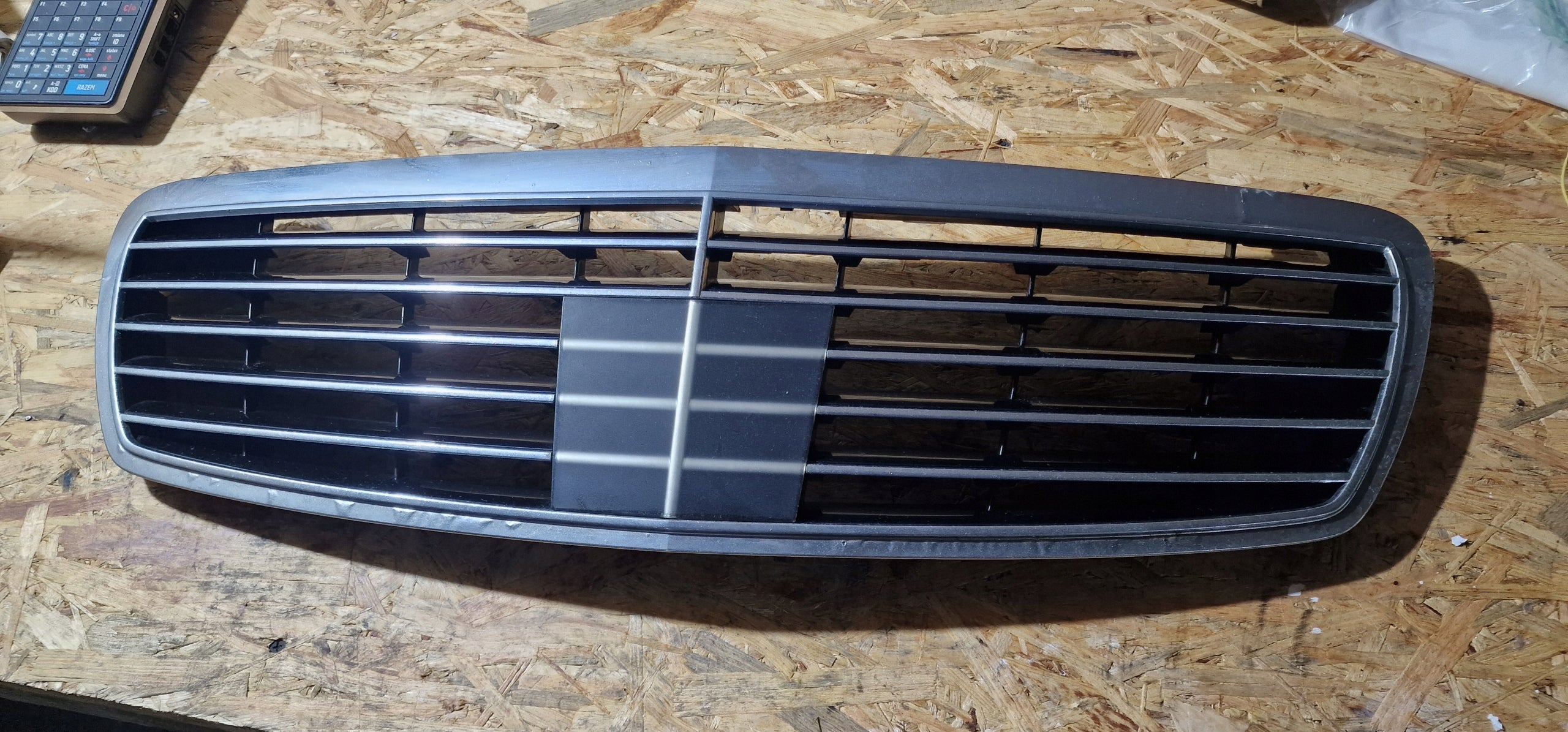 Kühlergrill Mercedes E 211 FRONTGRILL A2118800683 Kühlergitter