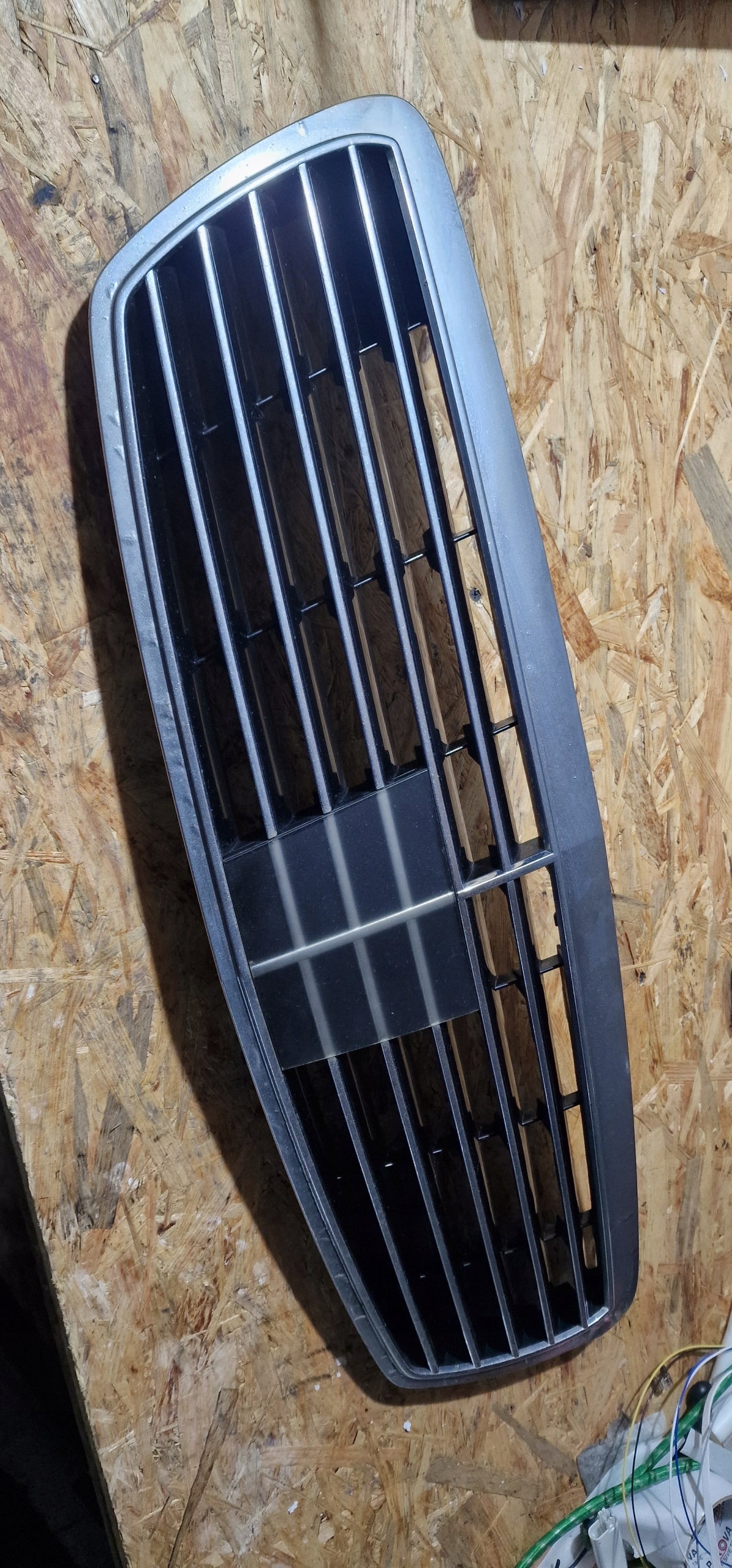 Kühlergrill Mercedes E 211 FRONTGRILL A2118800683 Kühlergitter