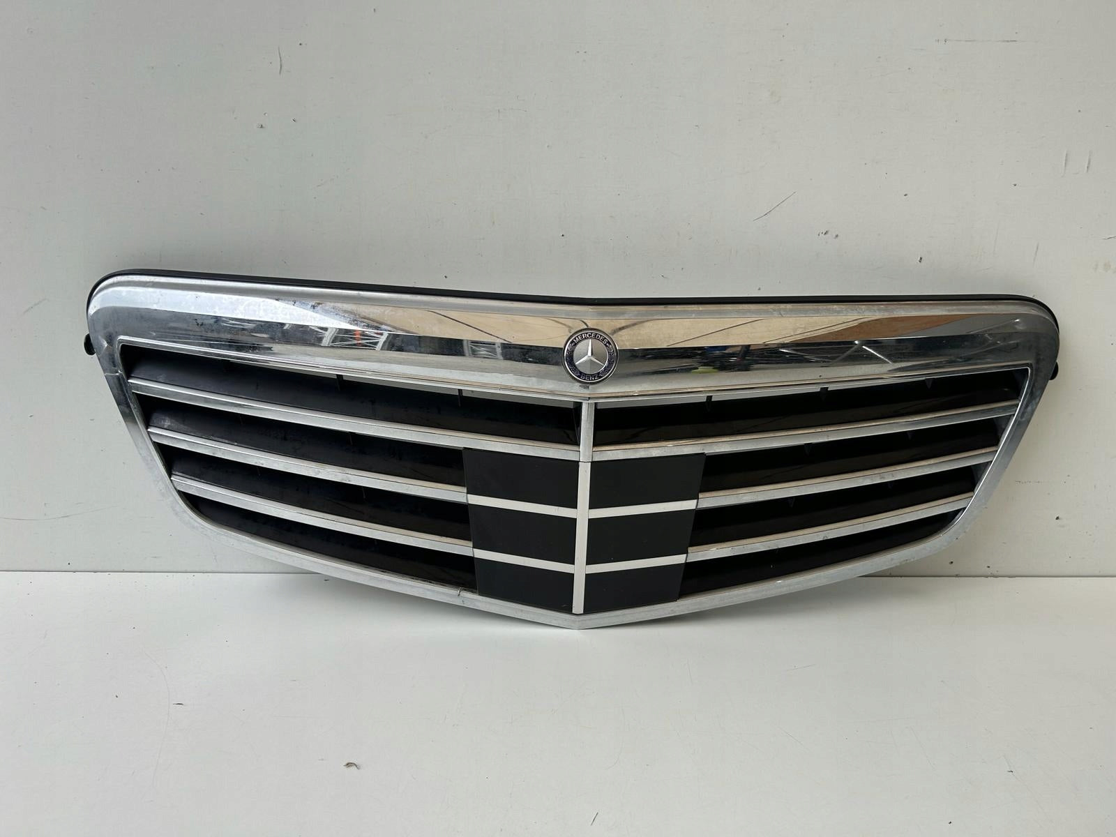 Kühlergrill Mercedes E 212 FRONTGRILL A2128870011 Kühlergitter