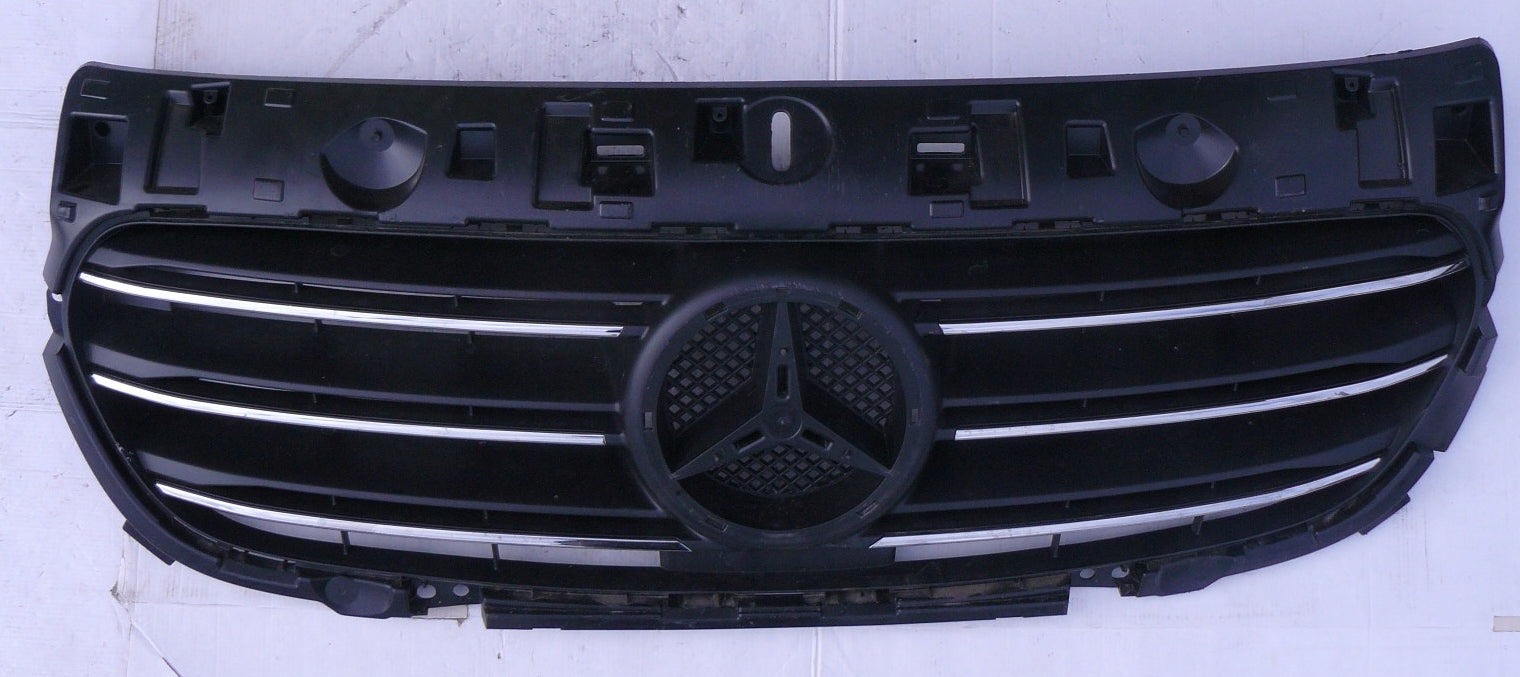 Kühlergrill Mercedes CITAN W420 FRONTGRILL A4205001004 Kühlergitter