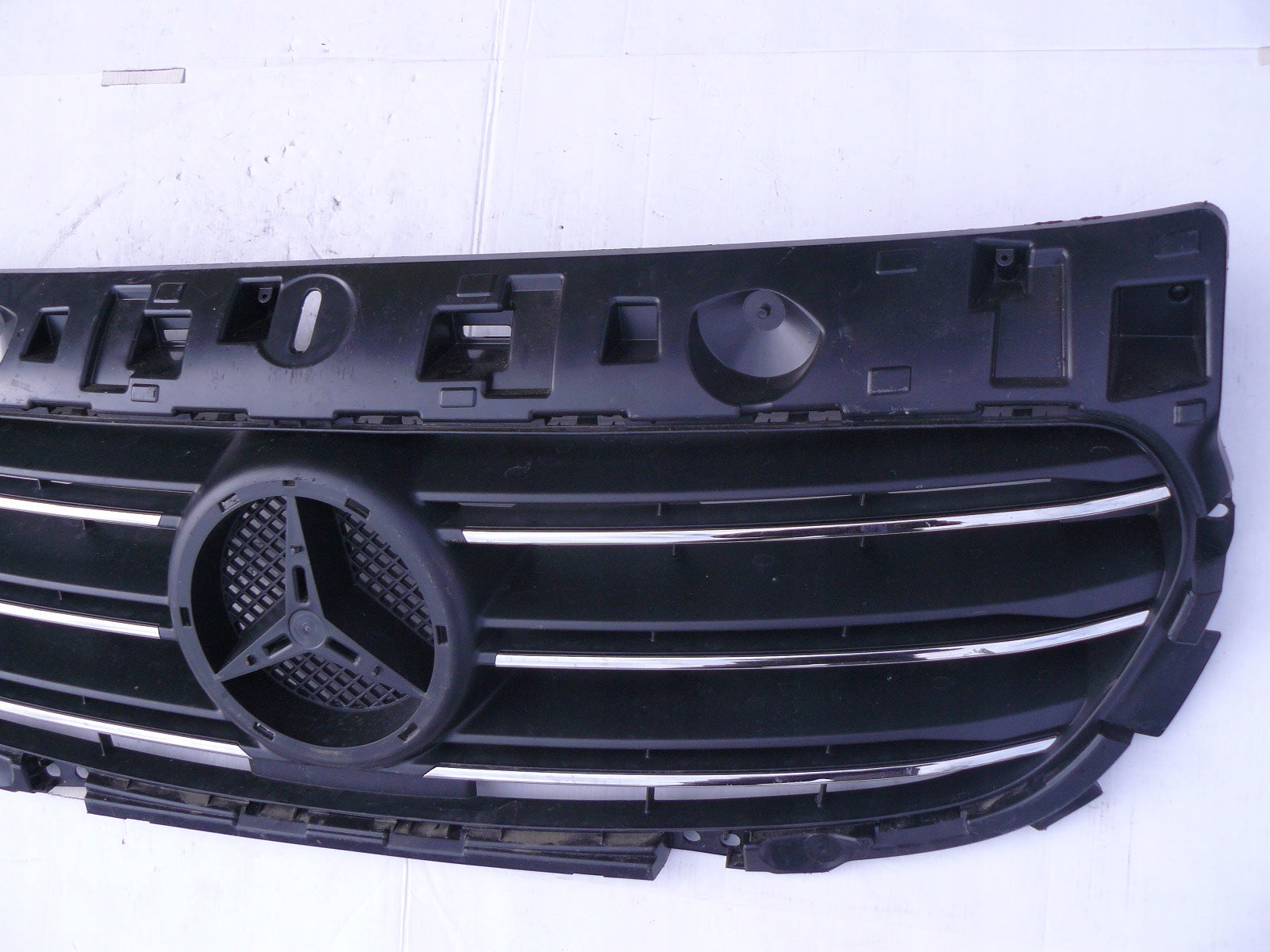 Kühlergrill Mercedes CITAN W420 FRONTGRILL A4205001004 Kühlergitter