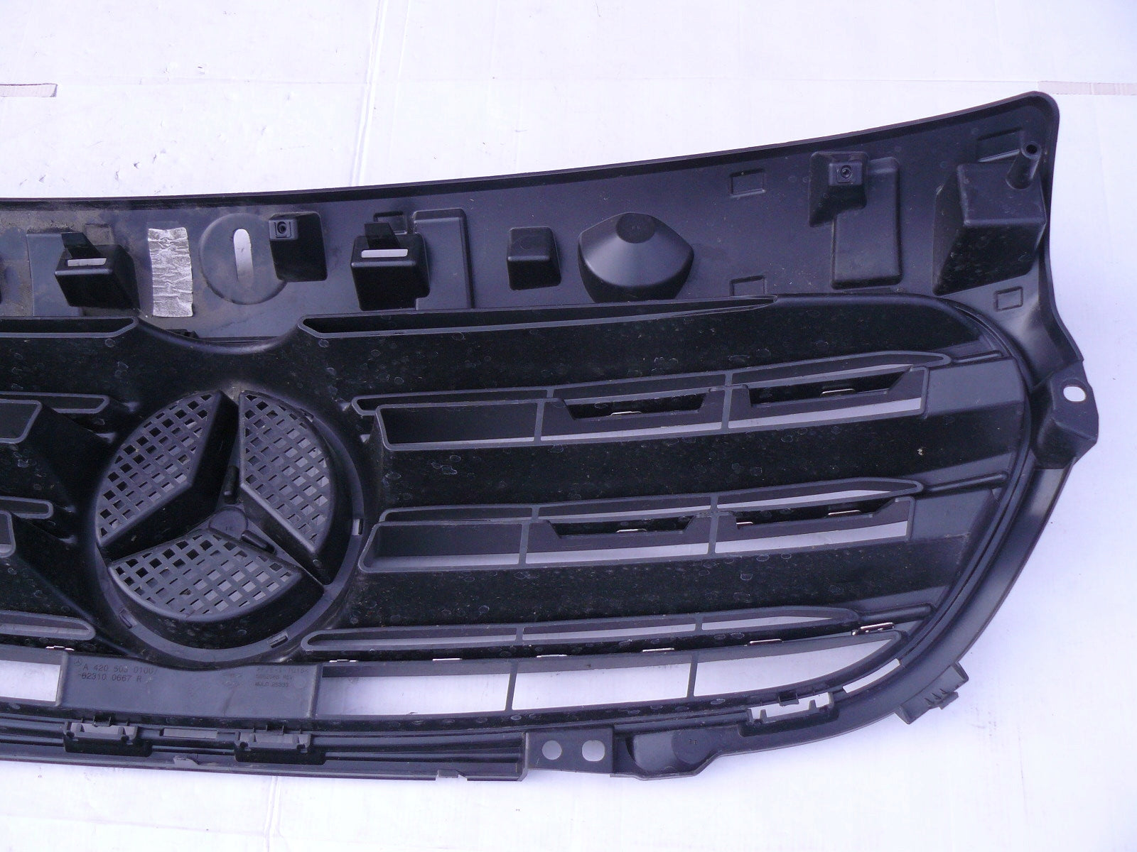 Kühlergrill Mercedes CITAN W420 FRONTGRILL A4205001004 Kühlergitter