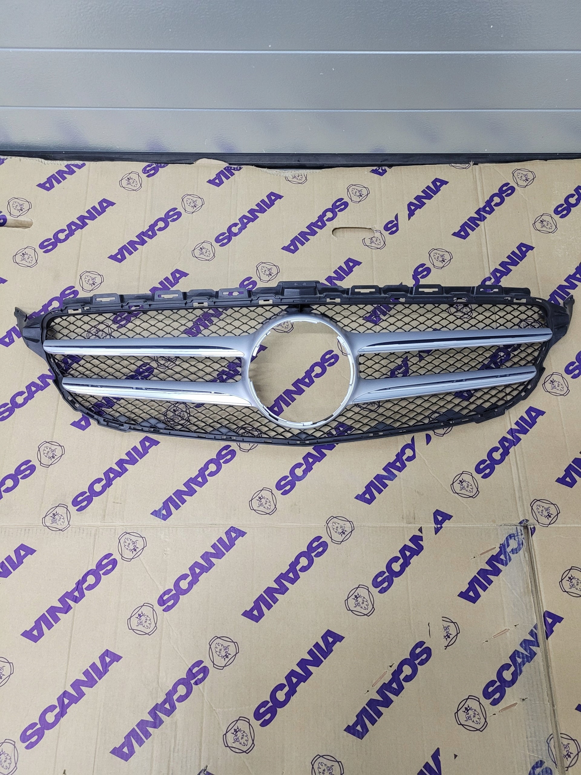 Kühlergrill Mercedes A205 FRONTGRILL A2058800183 Kühlergitter