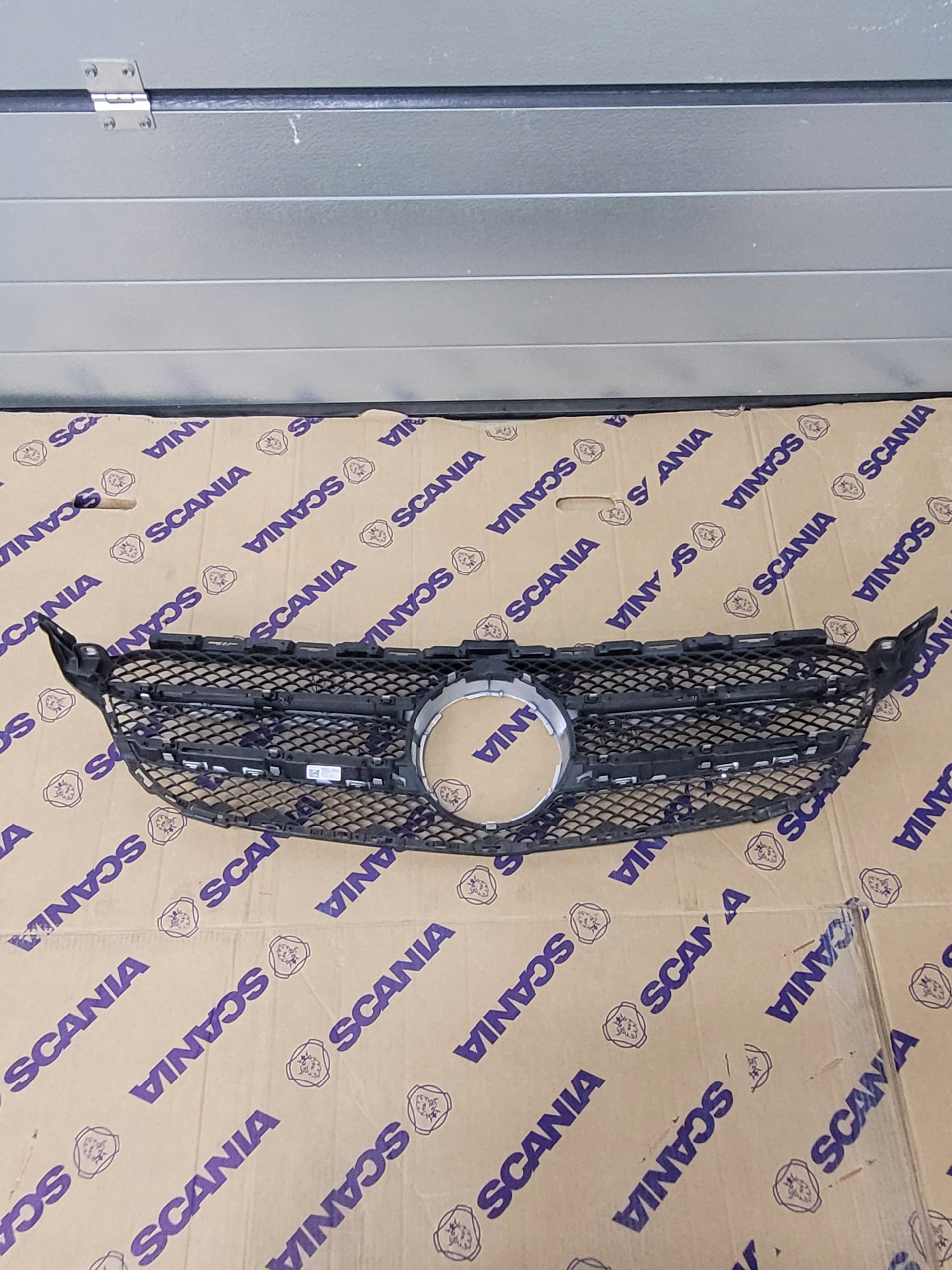 Kühlergrill Mercedes A205 FRONTGRILL A2058800183 Kühlergitter