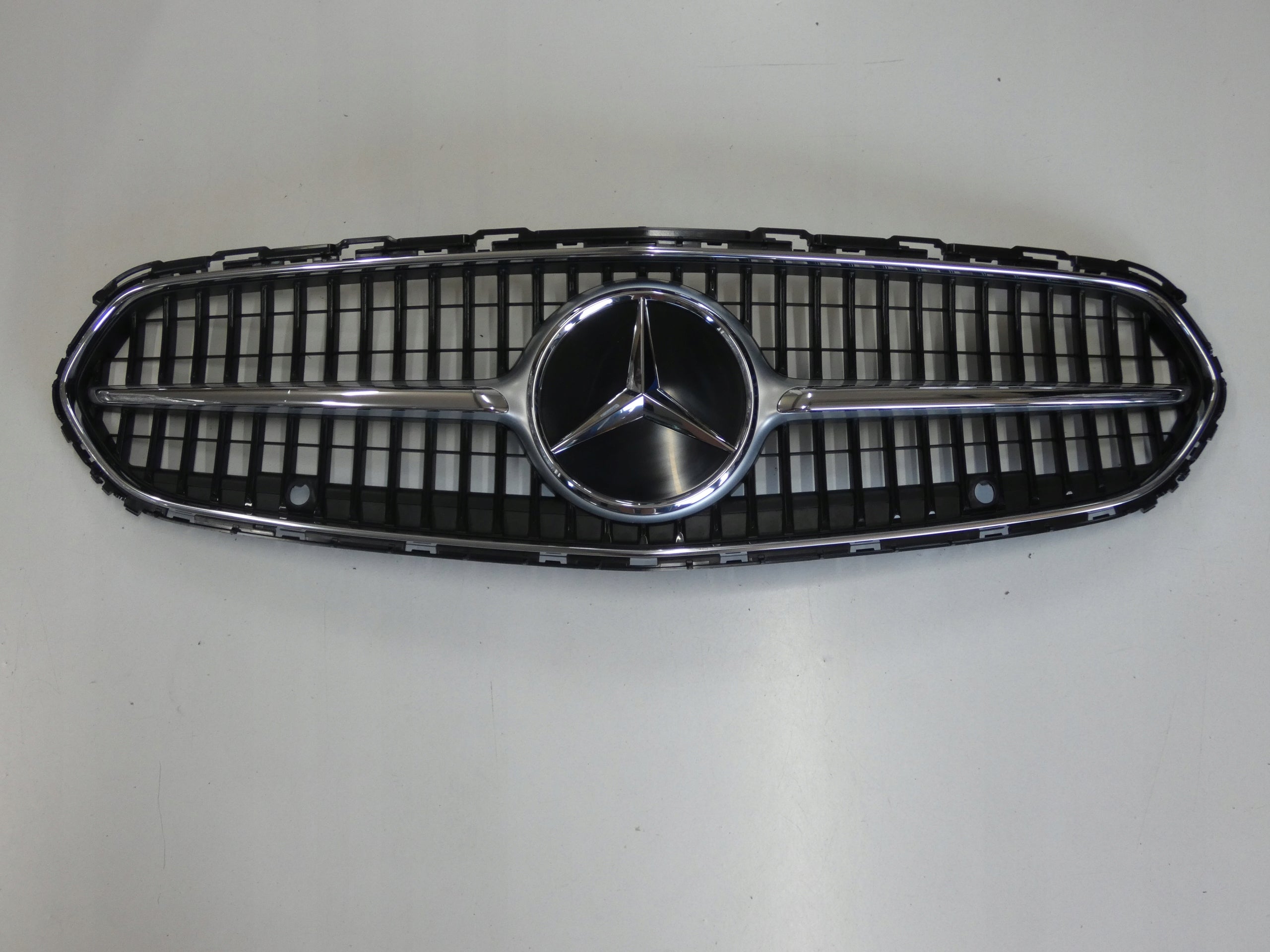 Kühlergrill Mercedes A206 W206 FRONTGRILL A2068883800 Kühlergitter