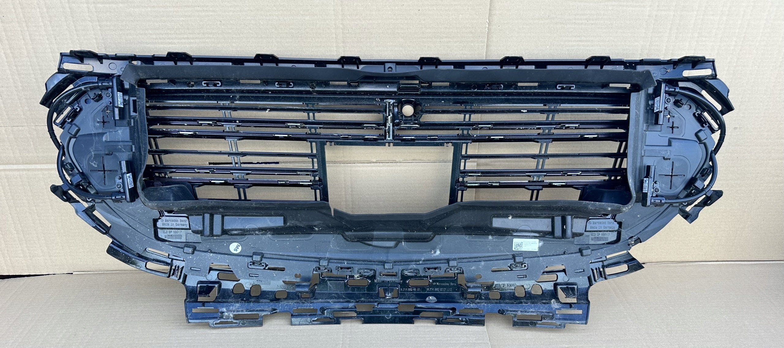 Kühlergrill Mercedes W214 A214 FRONTGRILL A2148804801 Kühlergitter