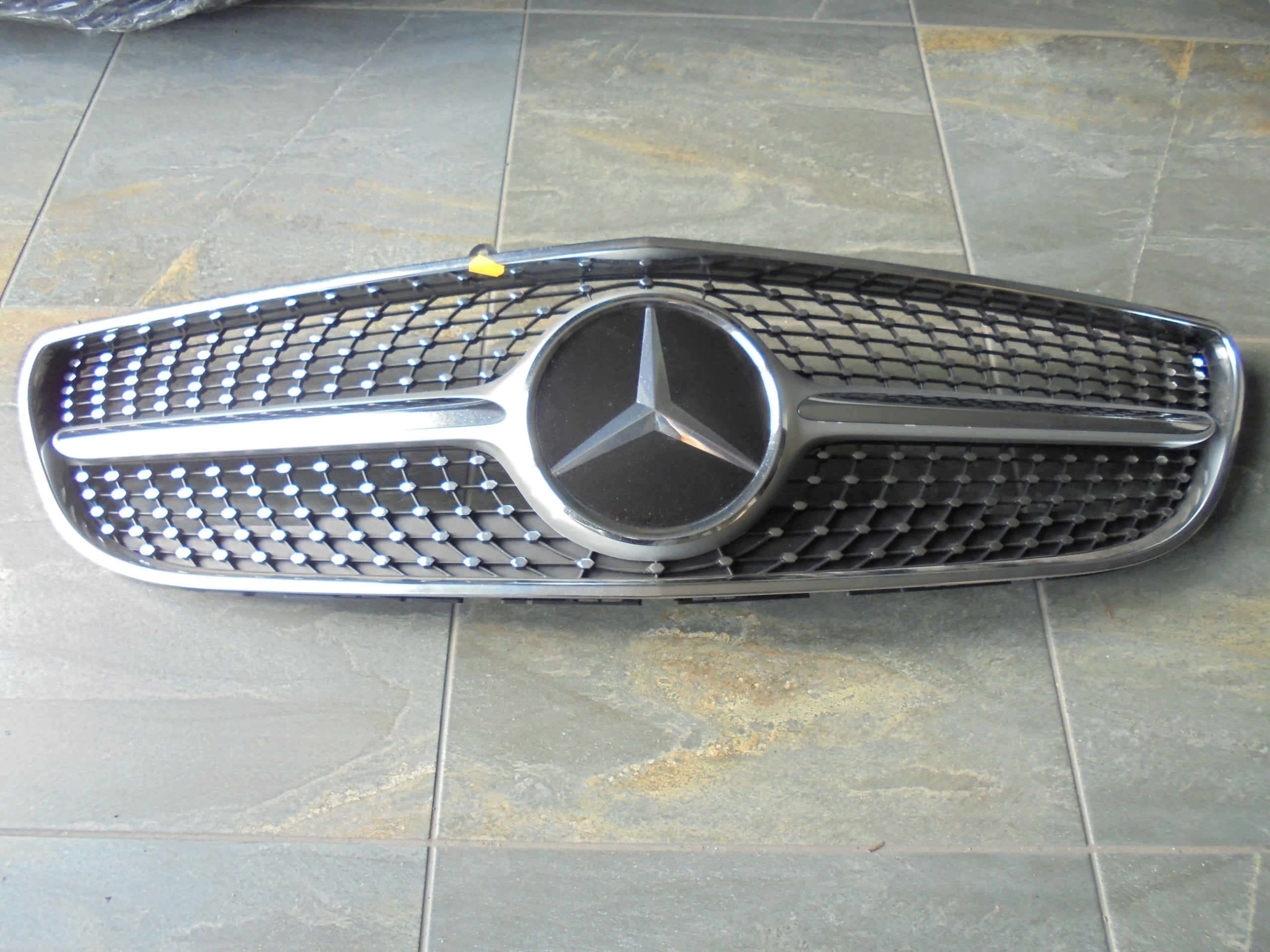  Grille de radiateur Mercedes W218 W218 FRONTGRILL A2188850700 Grille de radiateur  product image