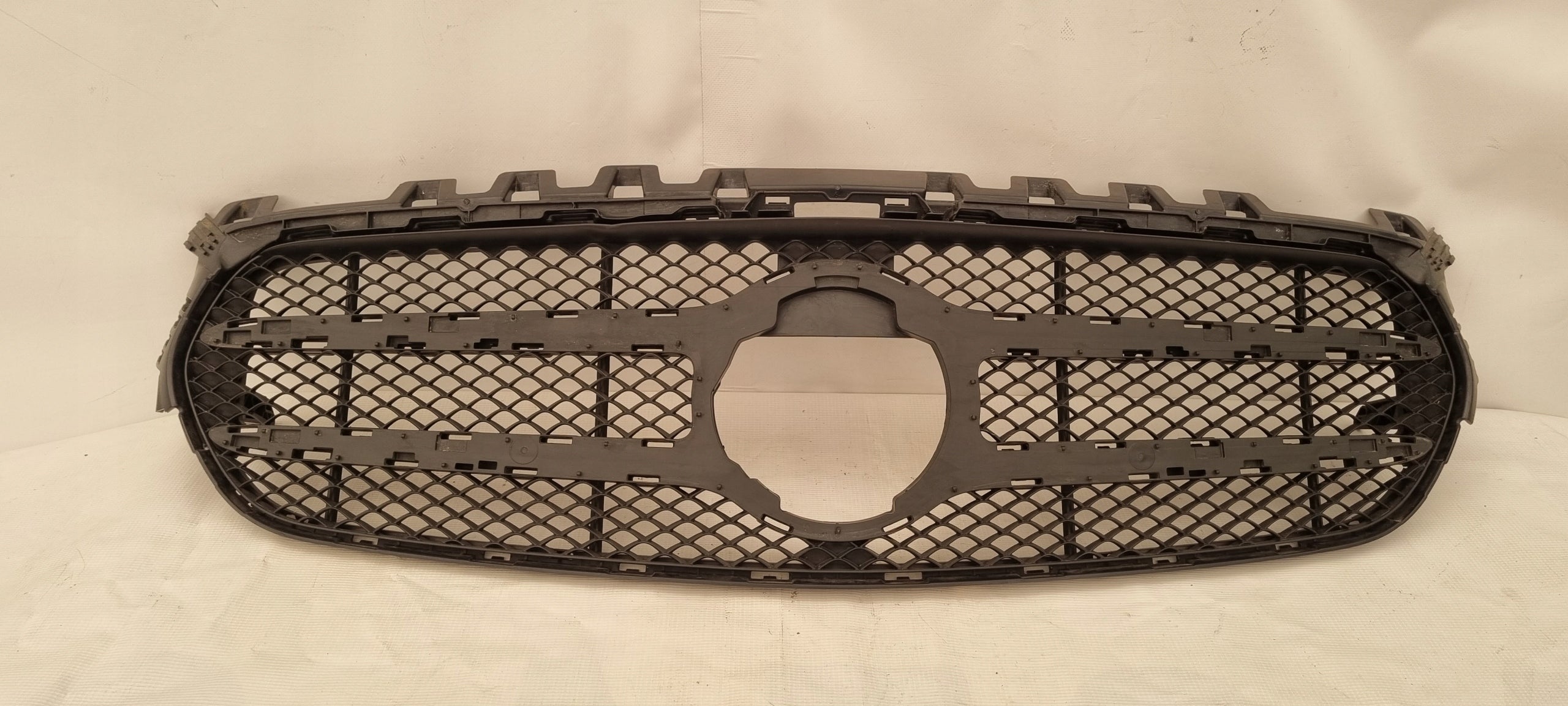 Kühlergrill Mercedes A247 FRONTGRILL A2478885700 Kühlergitter