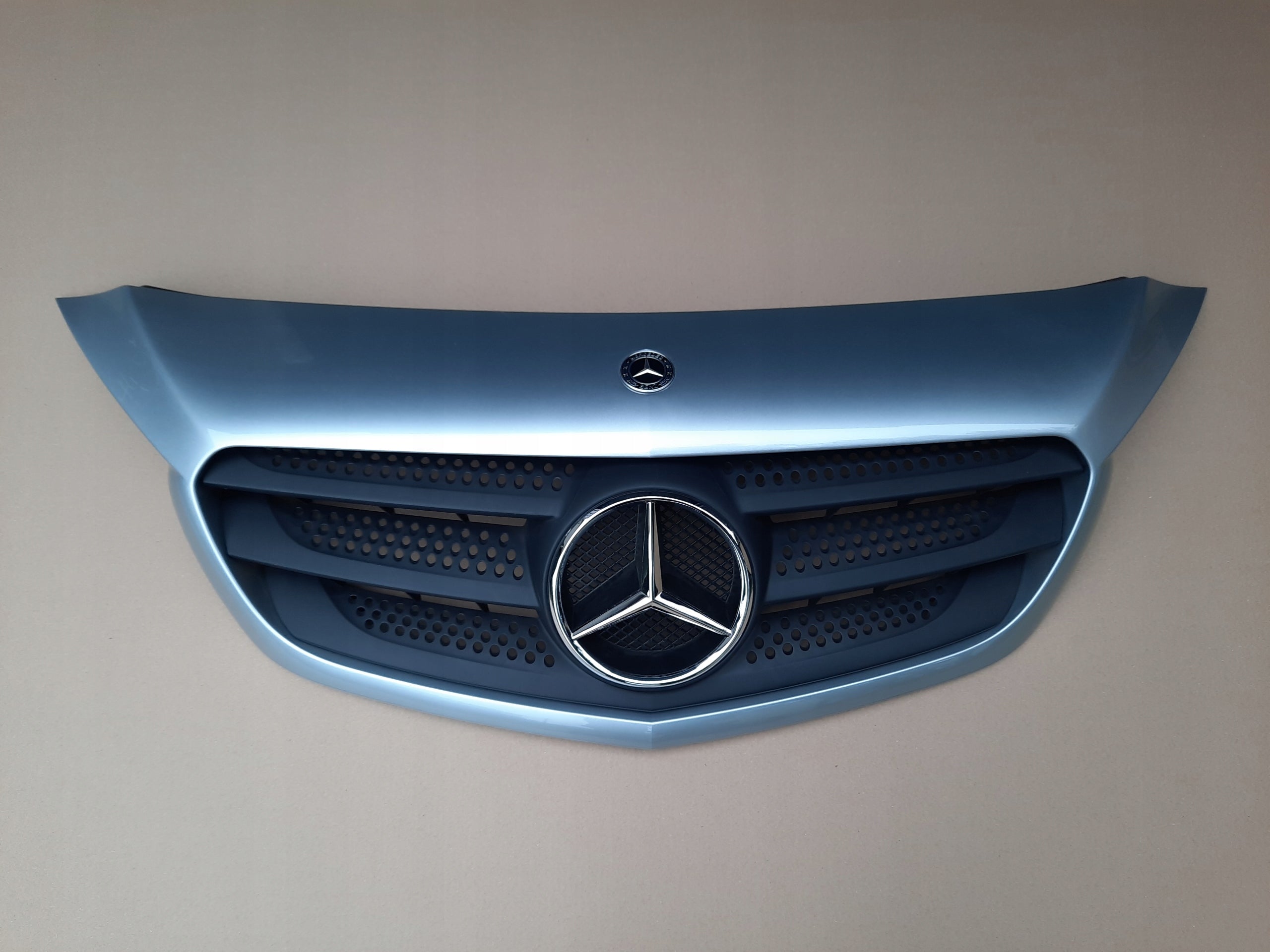 Grille de radiateur Mercedes A415 CITAN FRONTGRILL A4158880023 Grille de radiateur 