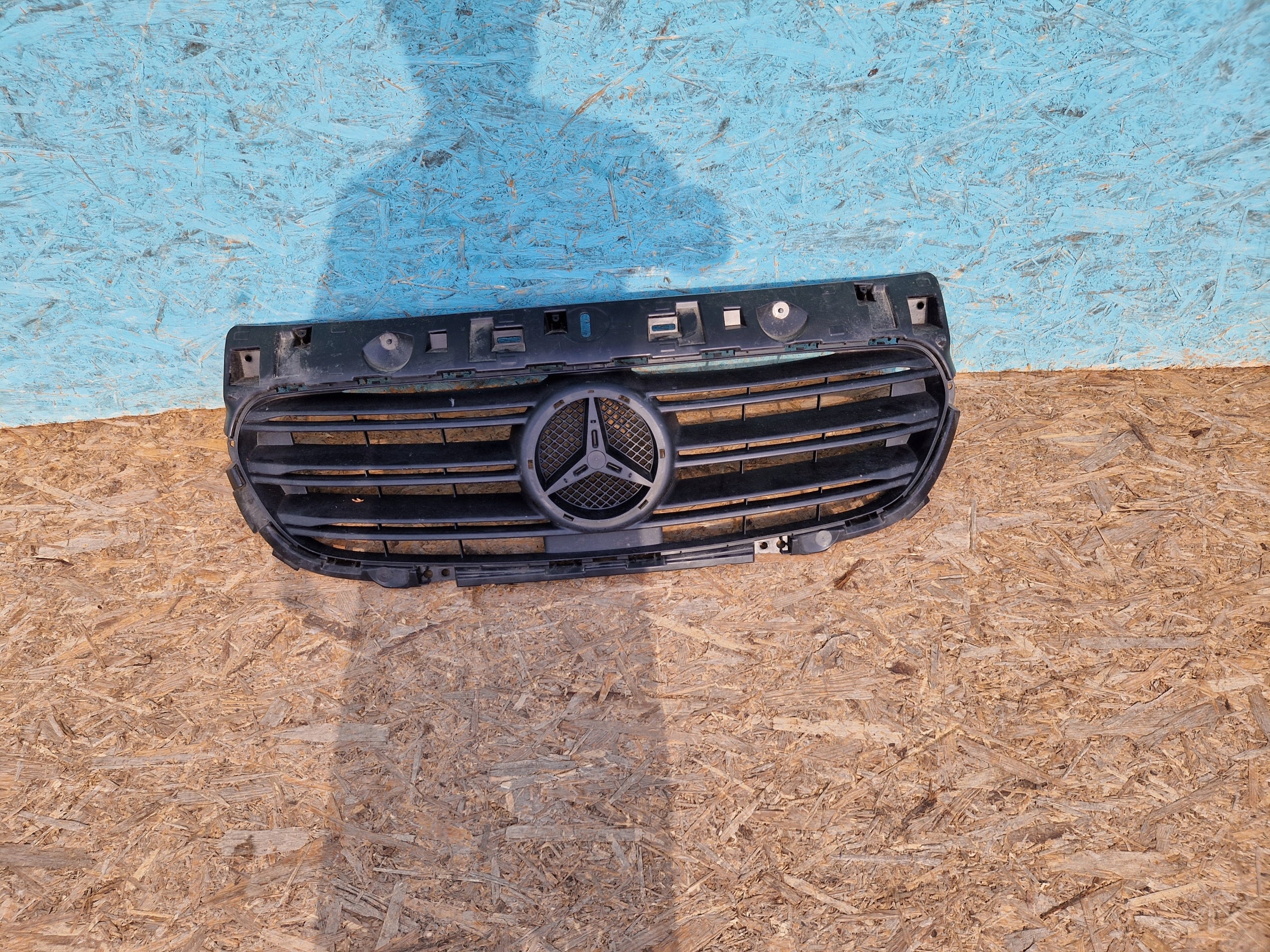  Kühlergrill Mercedes CITAN FRONTGRILL A4205030000 Kühlergitter product image