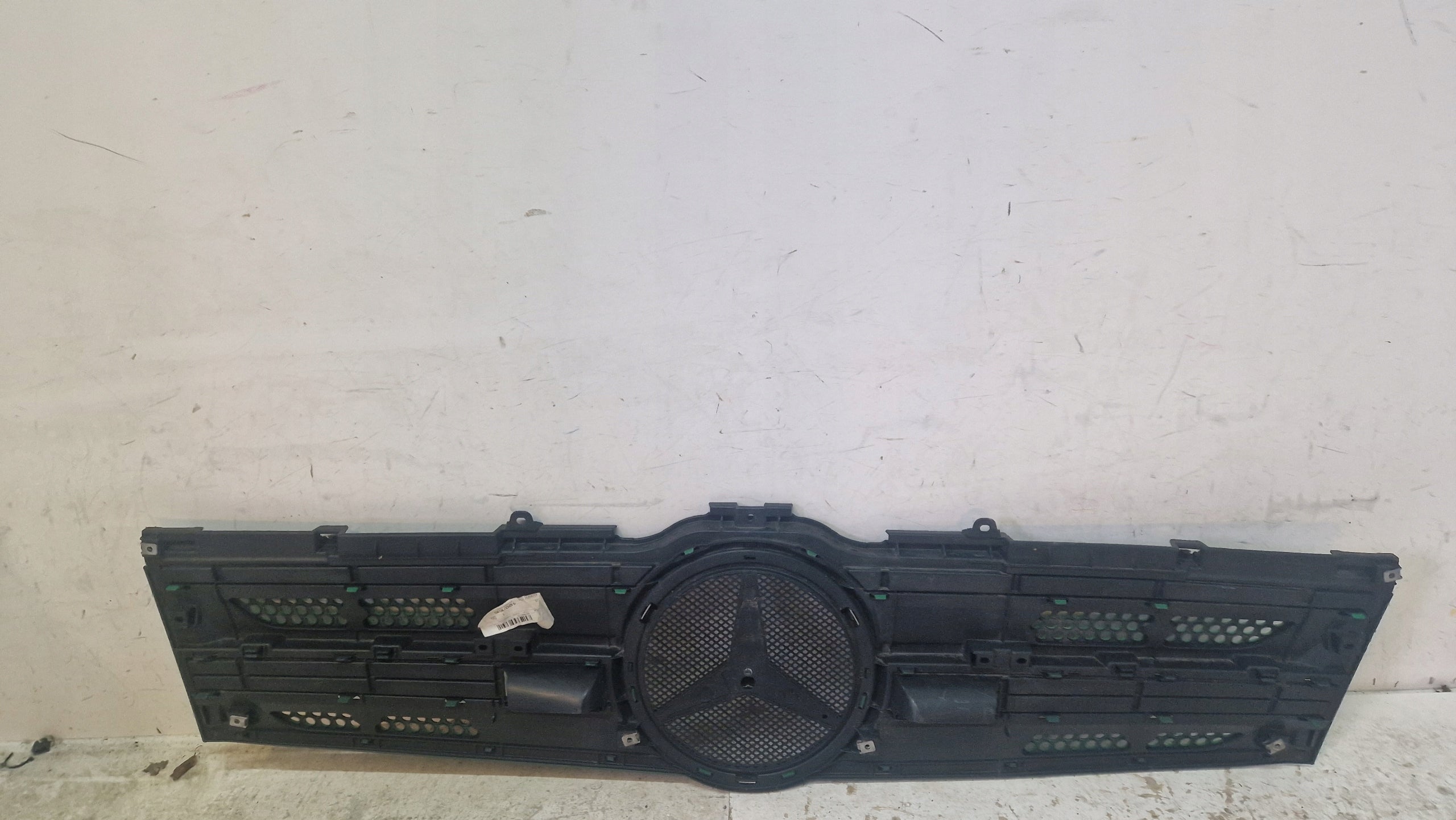 Kühlergrill Mercedes W960 W960 FRONTGRILL A9607500318 Kühlergitter