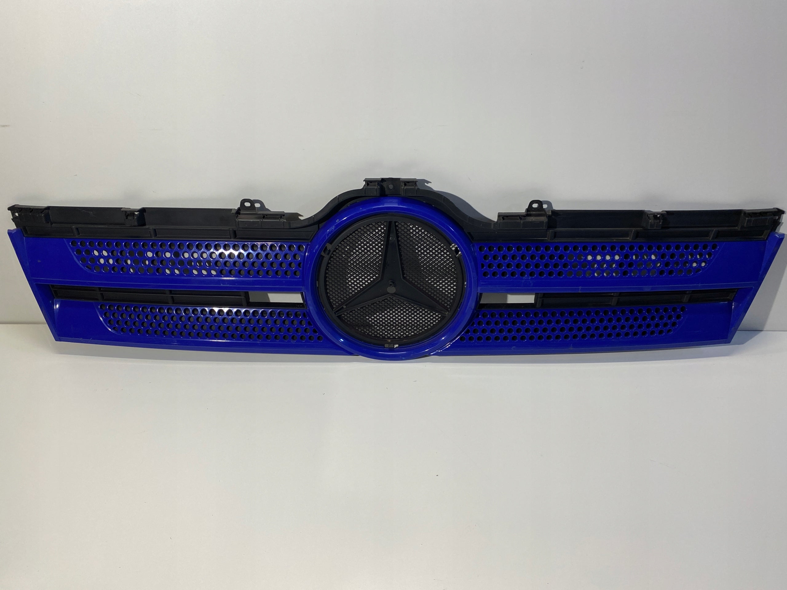 Kühlergrill Mercedes W960 FRONTGRILL A9607500618 Kühlergitter