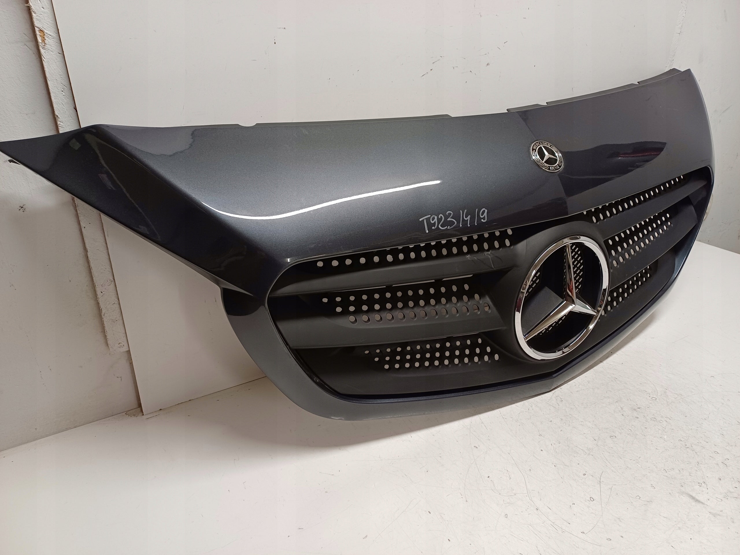 Kühlergrill Mercedes CITAN W415 A415 FRONTGRILL A4158880023 Kühlergitter