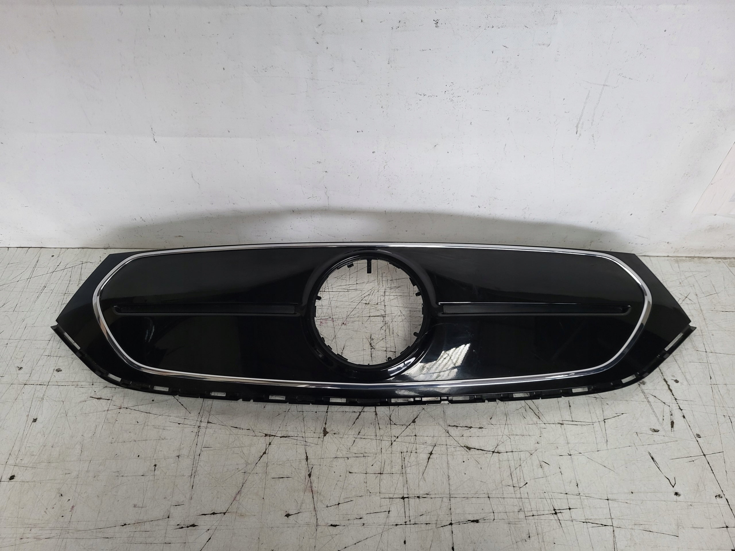  Kühlergrill Mercedes EQB A243 FRONTGRILL A2438884100 Kühlergitter product image