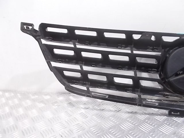 Kühlergrill Mercedes W166 W166 FRONTGRILL A1668801085 Kühlergitter