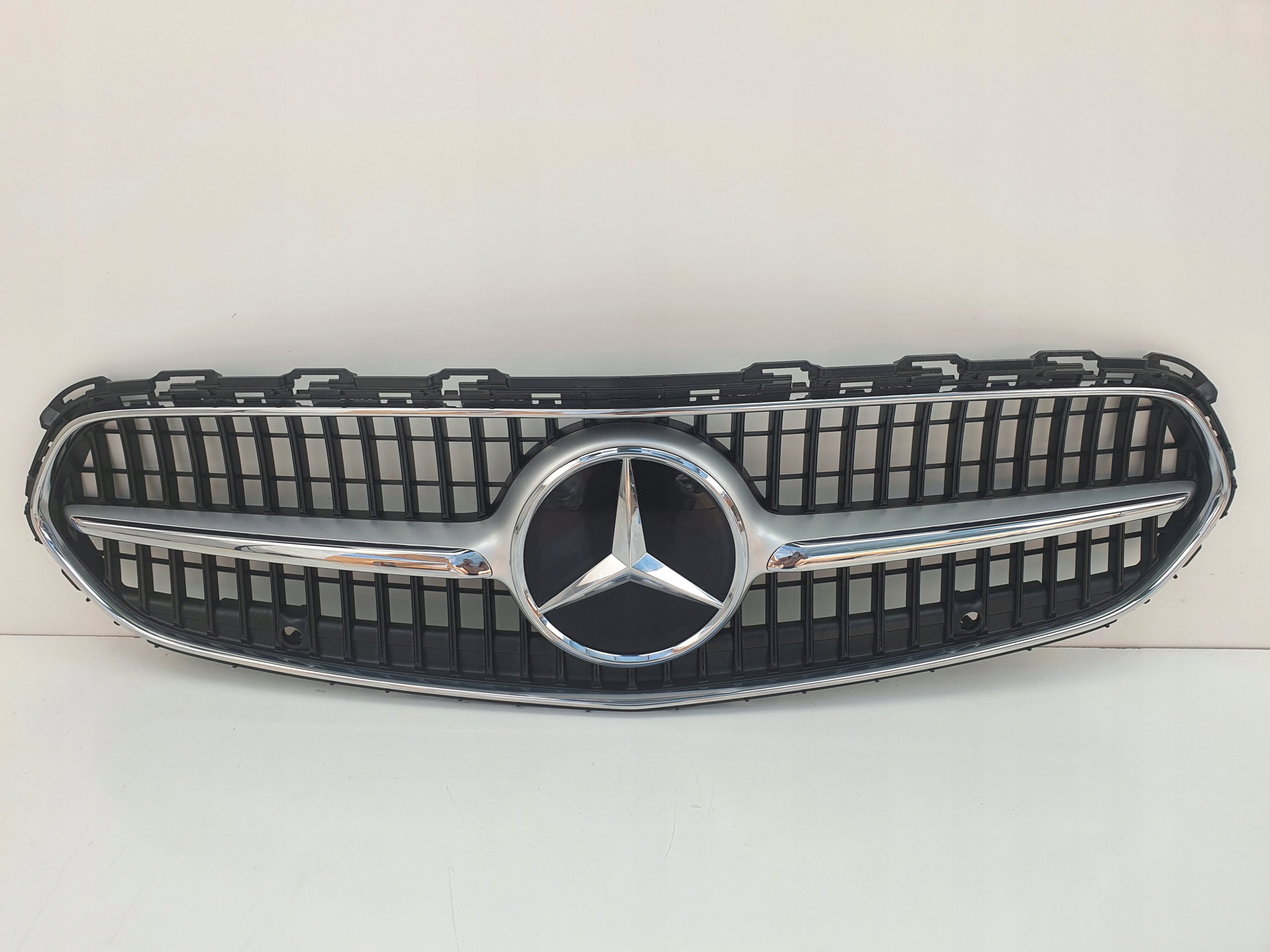 Kühlergrill Mercedes A206 FRONTGRILL A2068883800 Kühlergitter