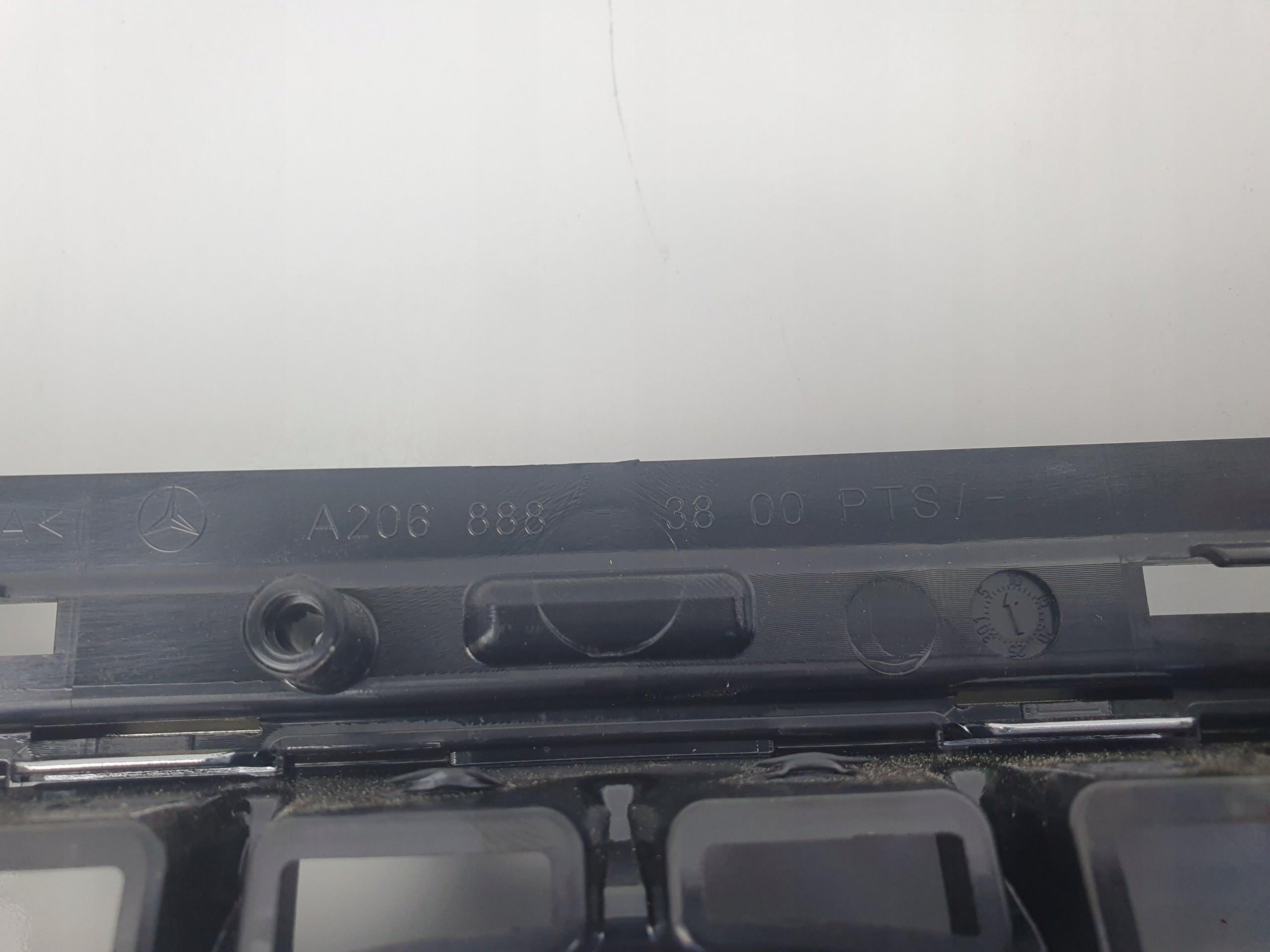 Kühlergrill Mercedes A206 FRONTGRILL A2068883800 Kühlergitter