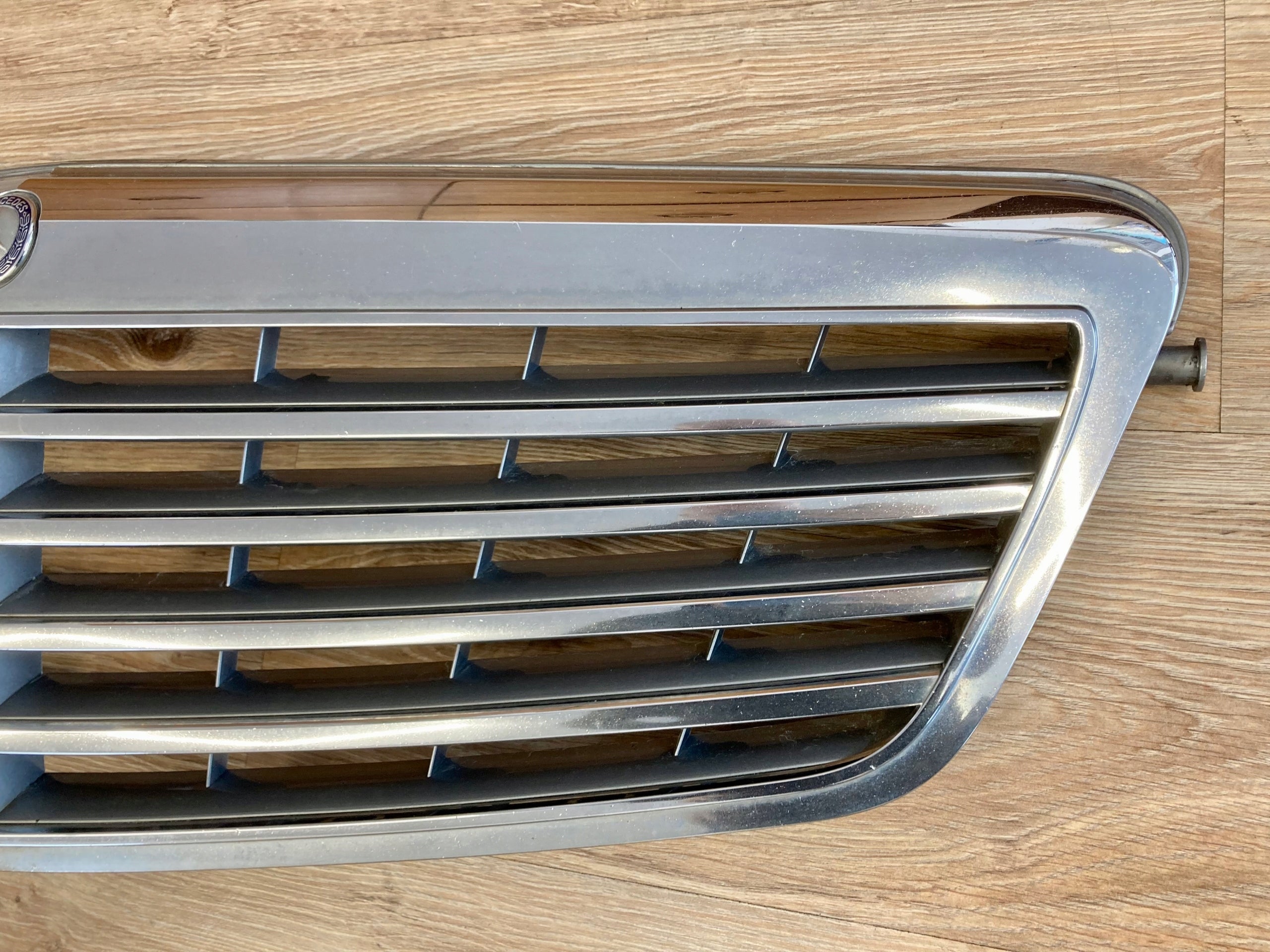 Kühlergrill Mercedes A212 FRONTGRILL A2128800283 Kühlergitter