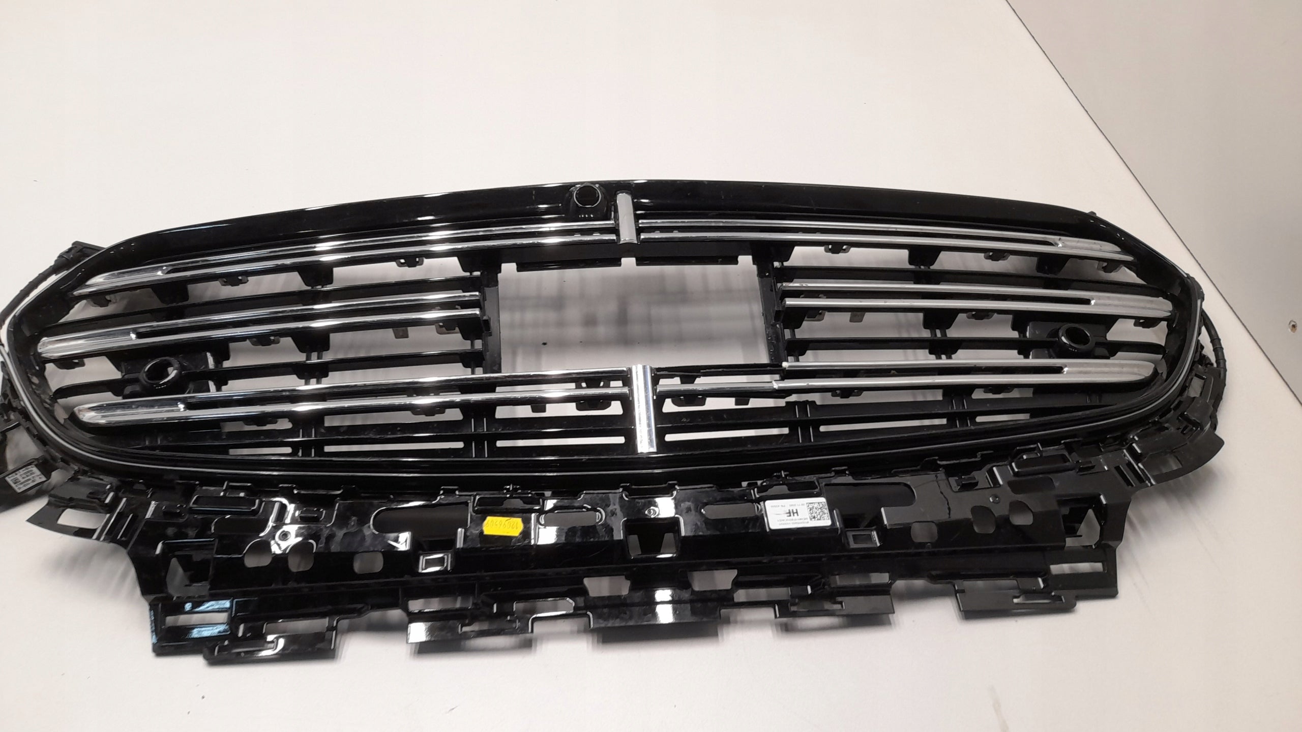 Kühlergrill Mercedes W214 A214 FRONTGRILL A2148804801 Kühlergitter