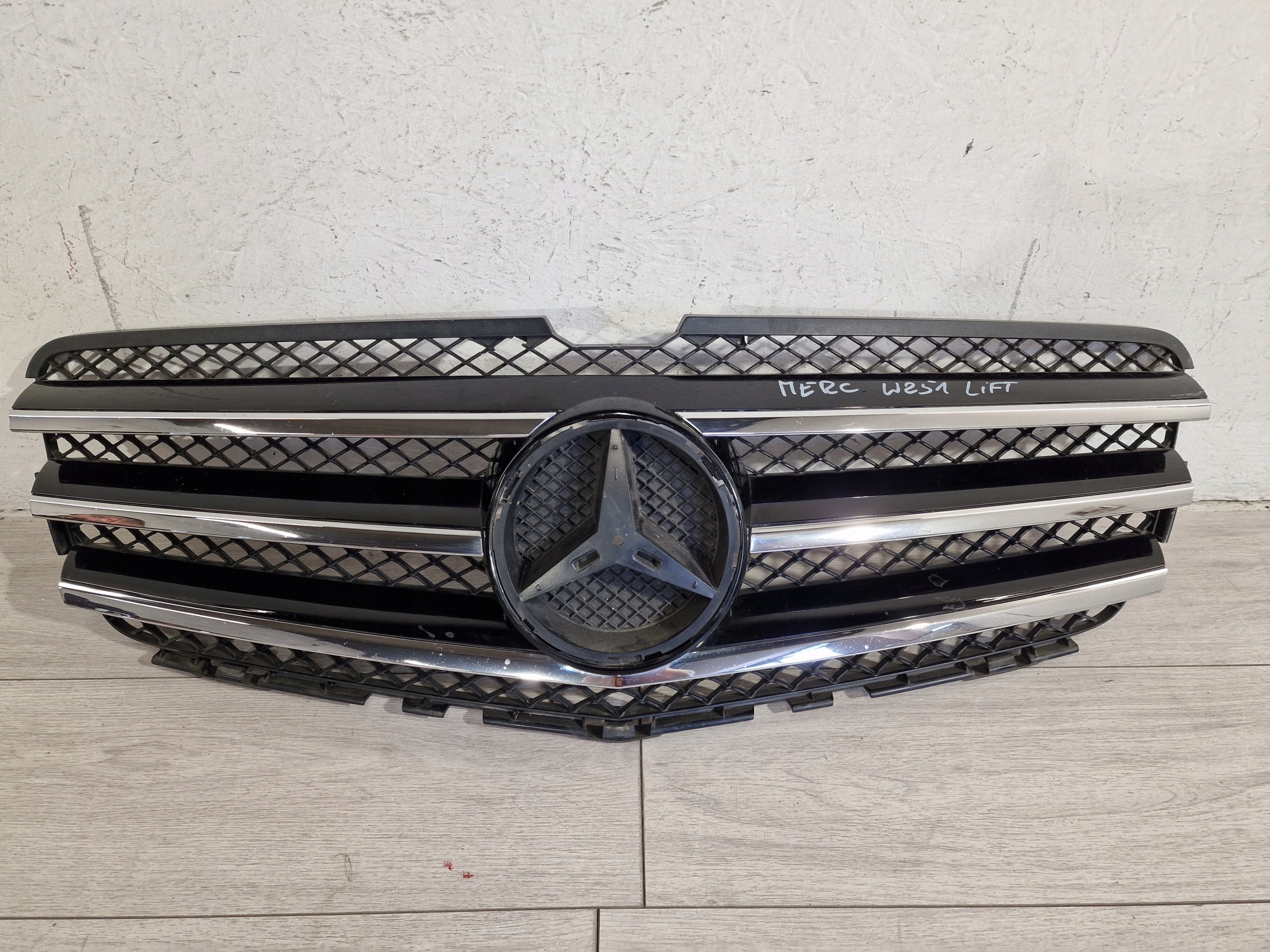 Kühlergrill Mercedes W251 FRONTGRILL A2518880060 Kühlergitter