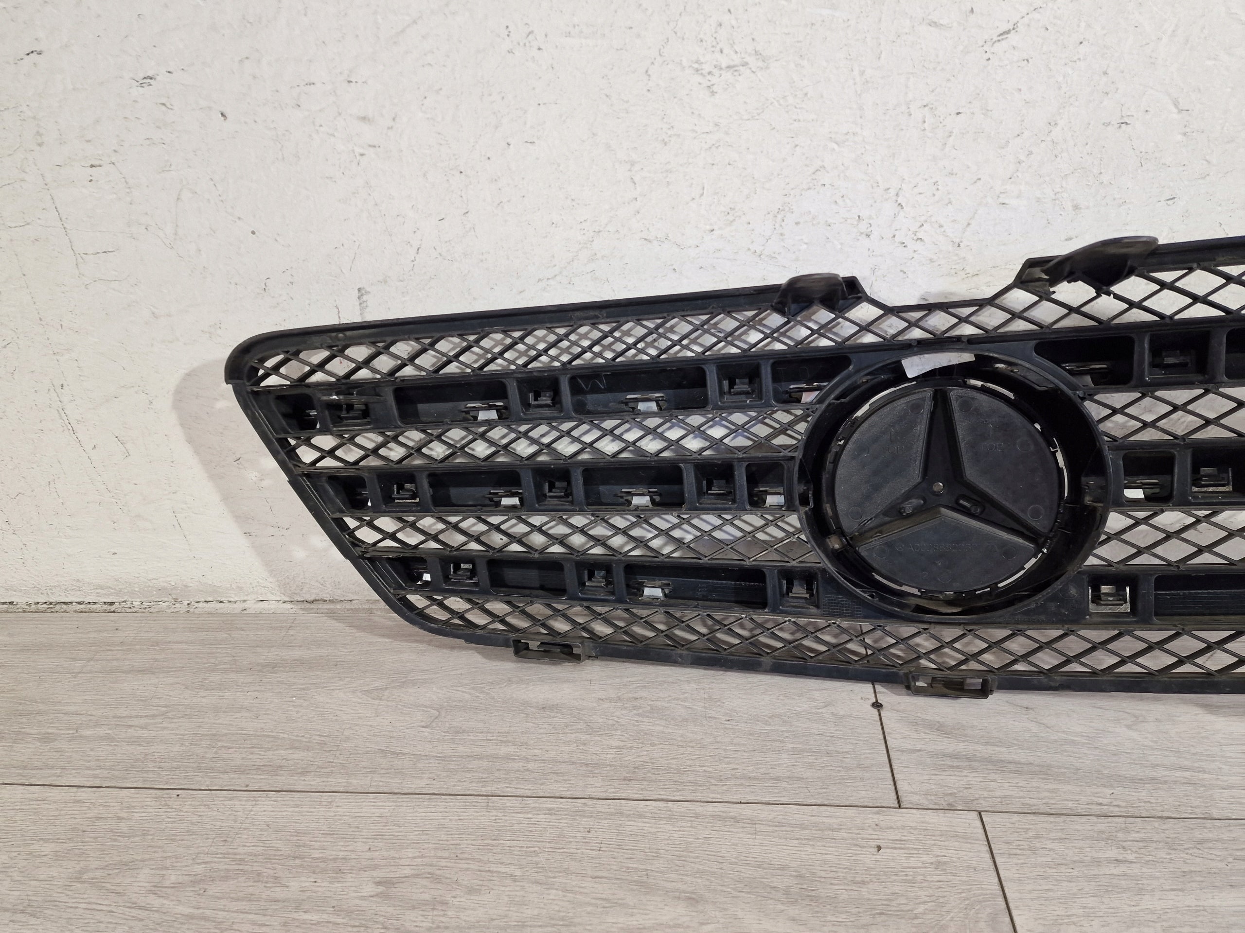 Kühlergrill Mercedes W251 FRONTGRILL A2518880060 Kühlergitter