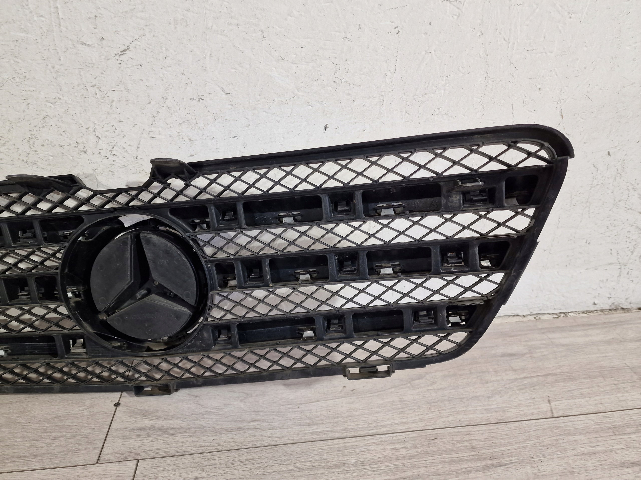 Kühlergrill Mercedes W251 FRONTGRILL A2518880060 Kühlergitter