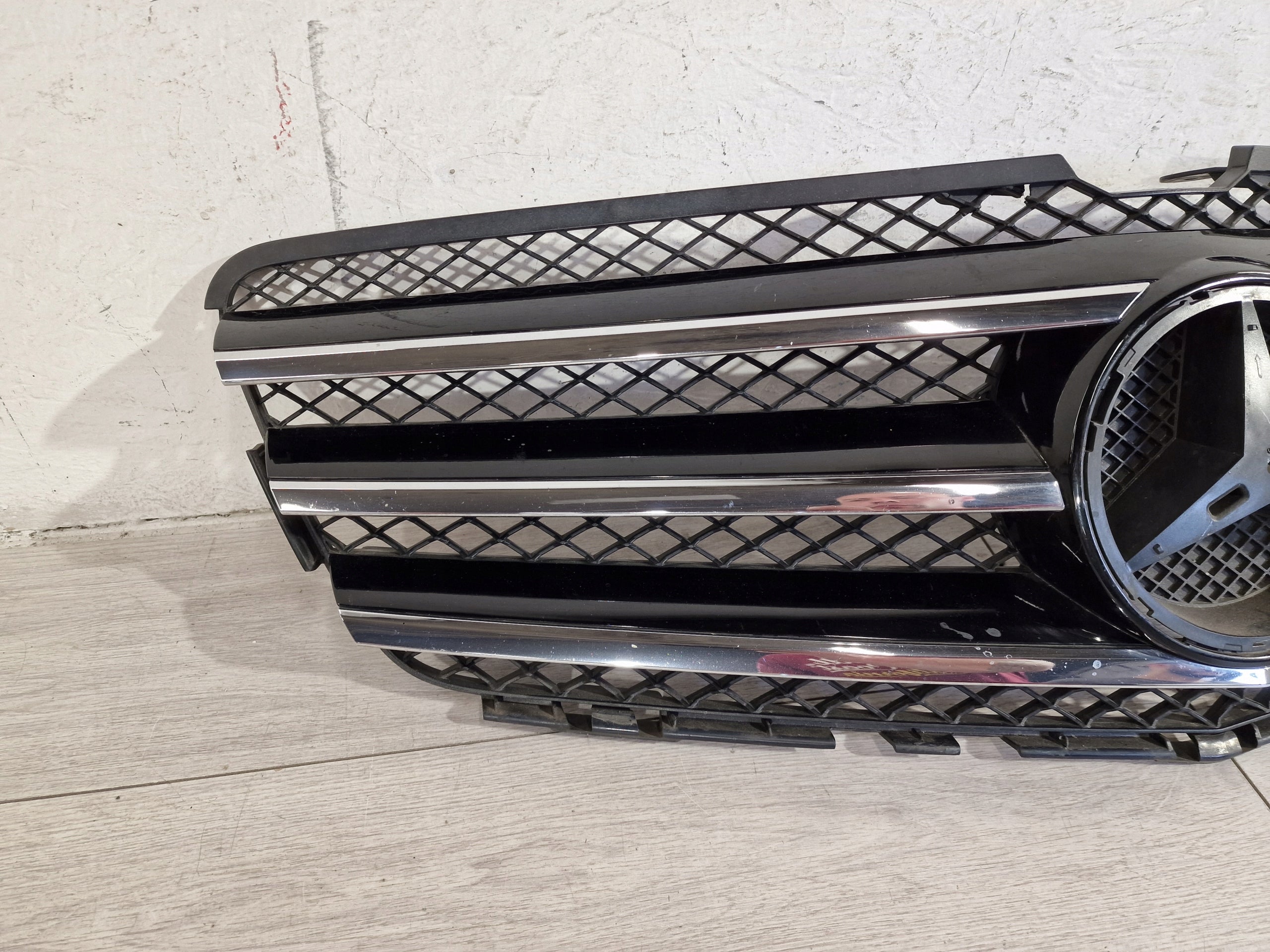 Kühlergrill Mercedes W251 FRONTGRILL A2518880060 Kühlergitter