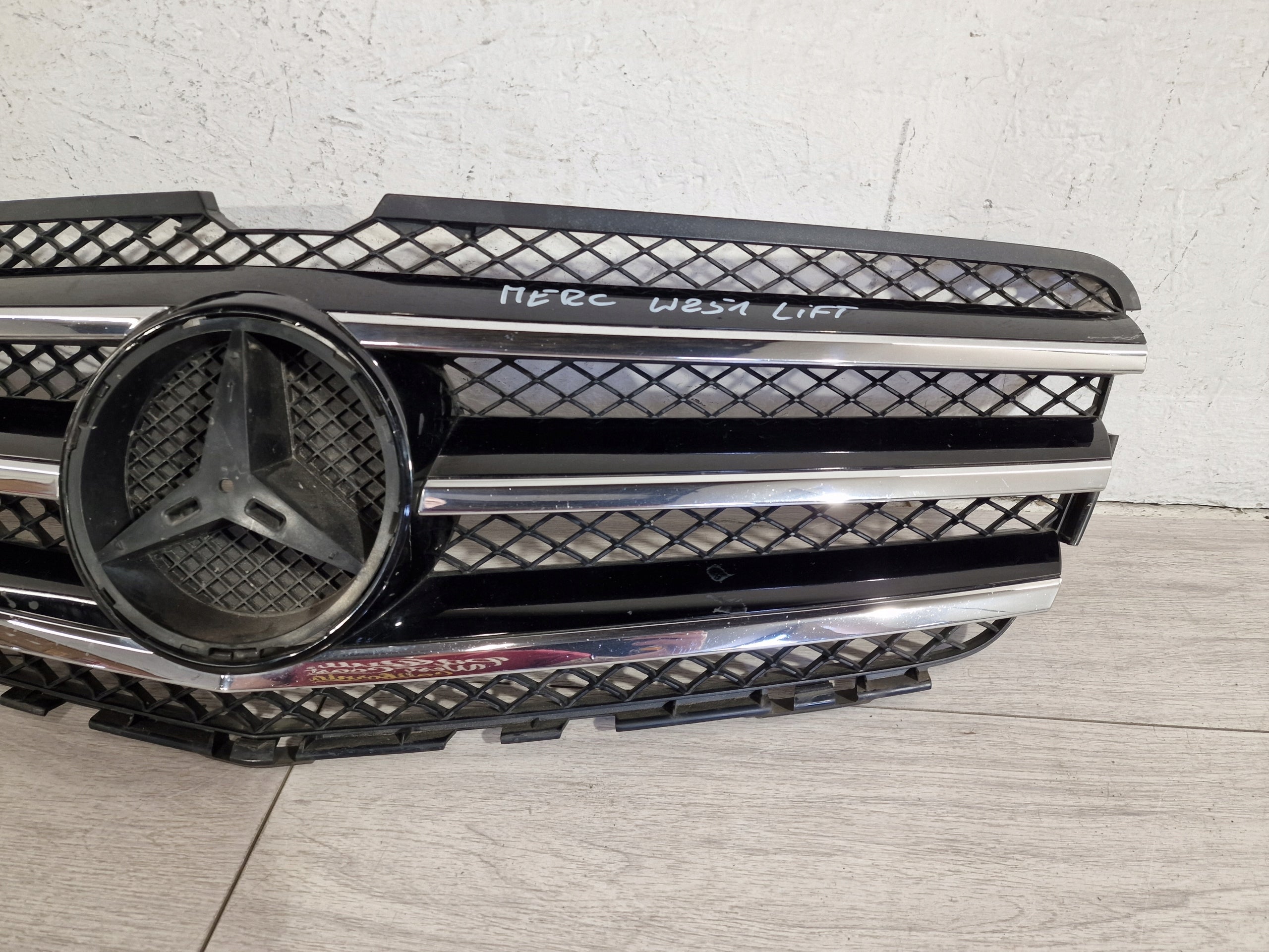 Kühlergrill Mercedes W251 FRONTGRILL A2518880060 Kühlergitter