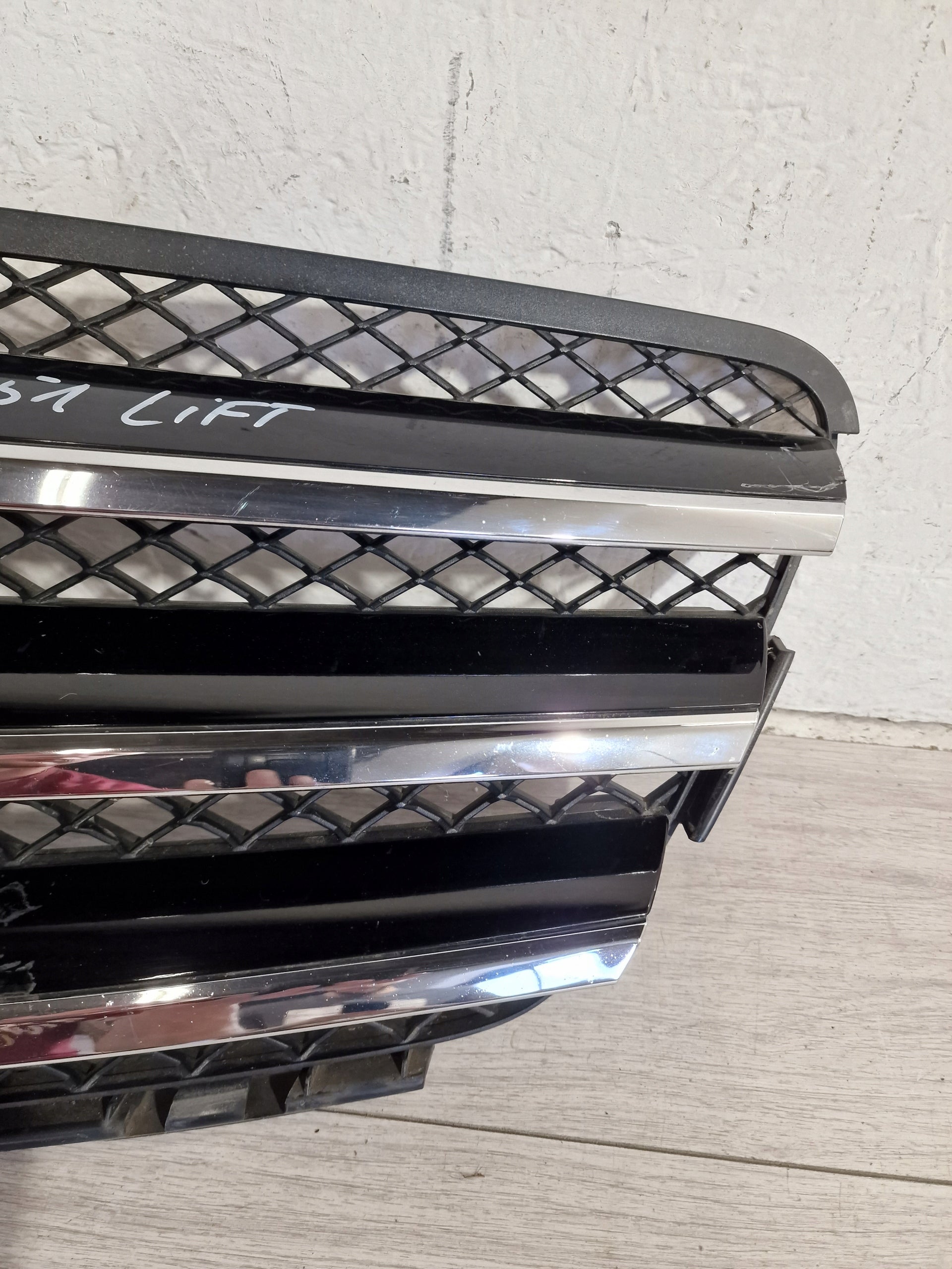 Kühlergrill Mercedes W251 FRONTGRILL A2518880060 Kühlergitter