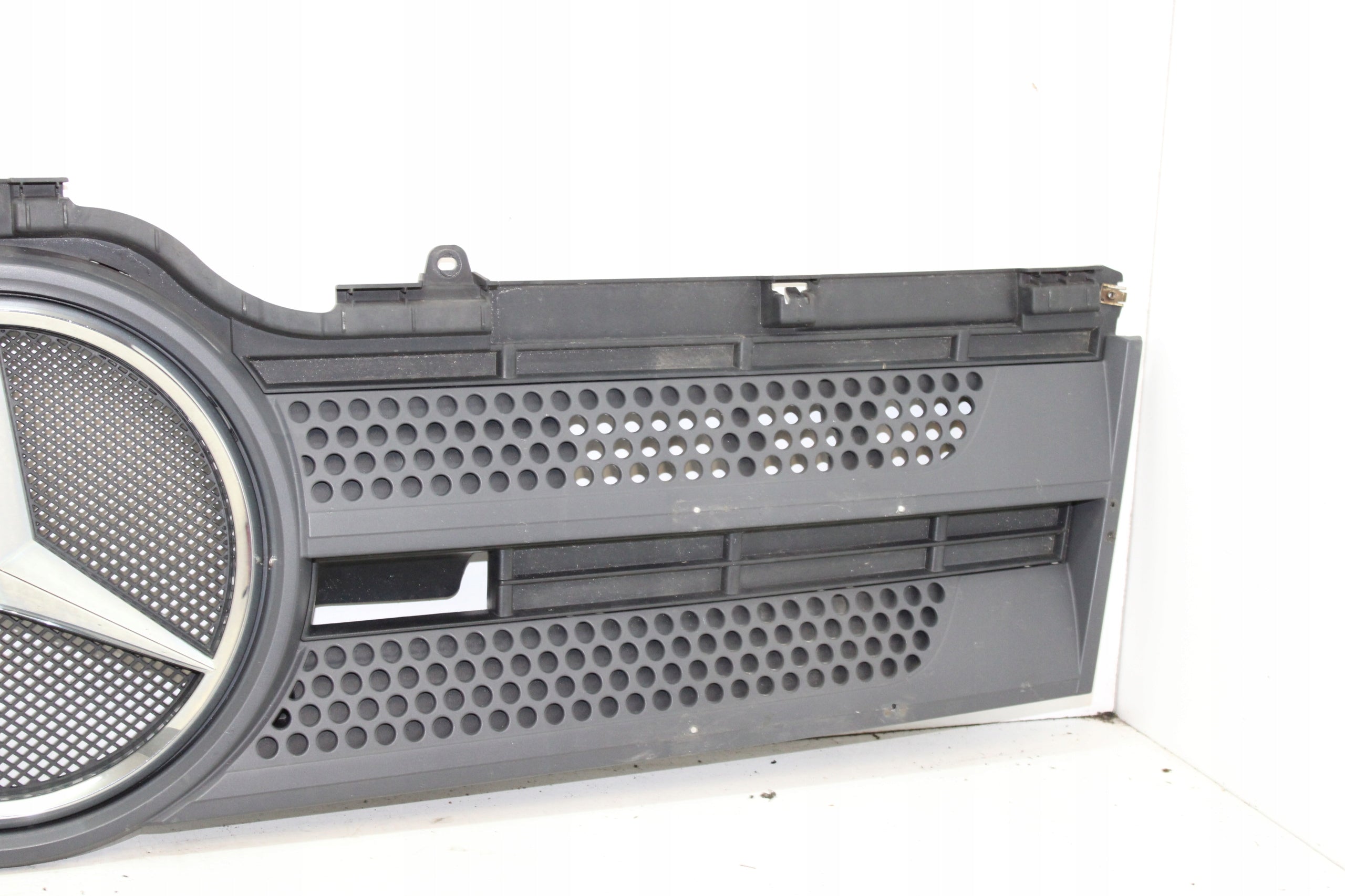 Kühlergrill Mercedes W960 FRONTGRILL A9607500618 Kühlergitter