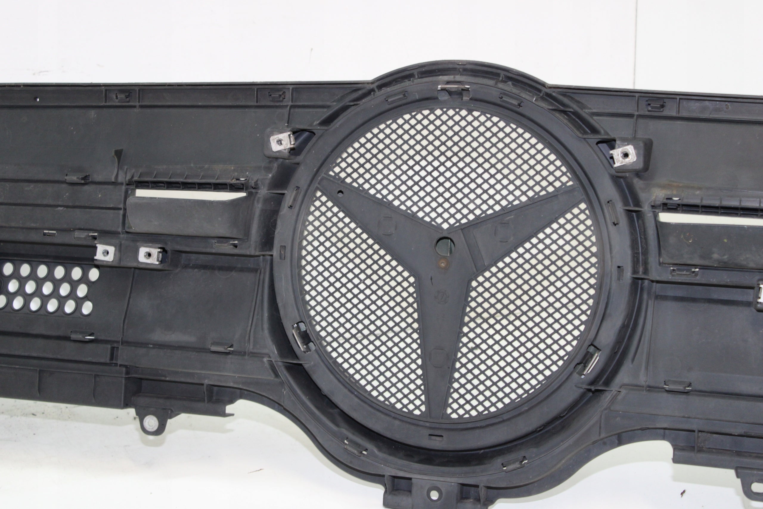 Kühlergrill Mercedes W960 FRONTGRILL A9607500618 Kühlergitter