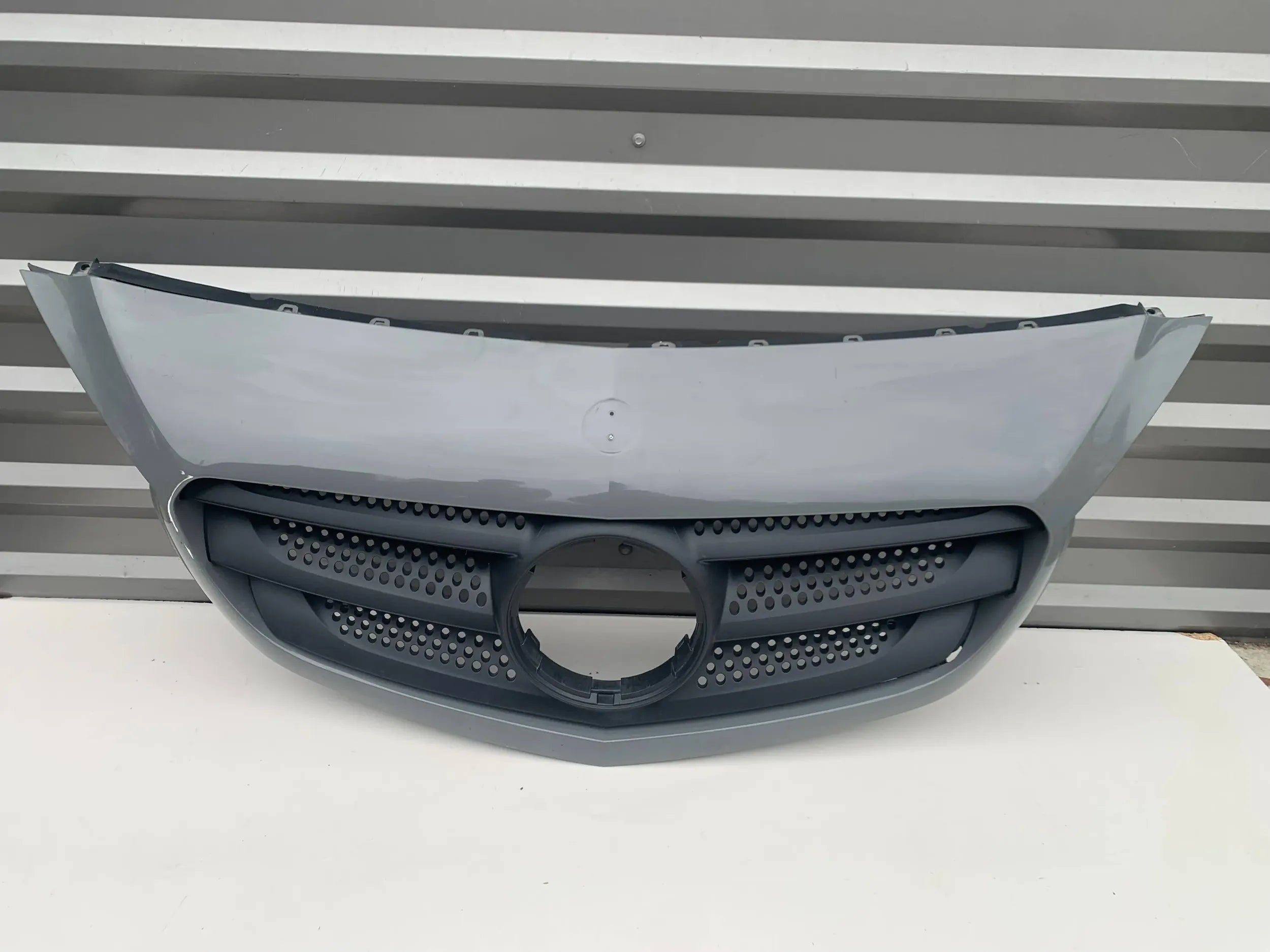 Kühlergrill Mercedes CITAN W415 FRONTGRILL Kühlergitter