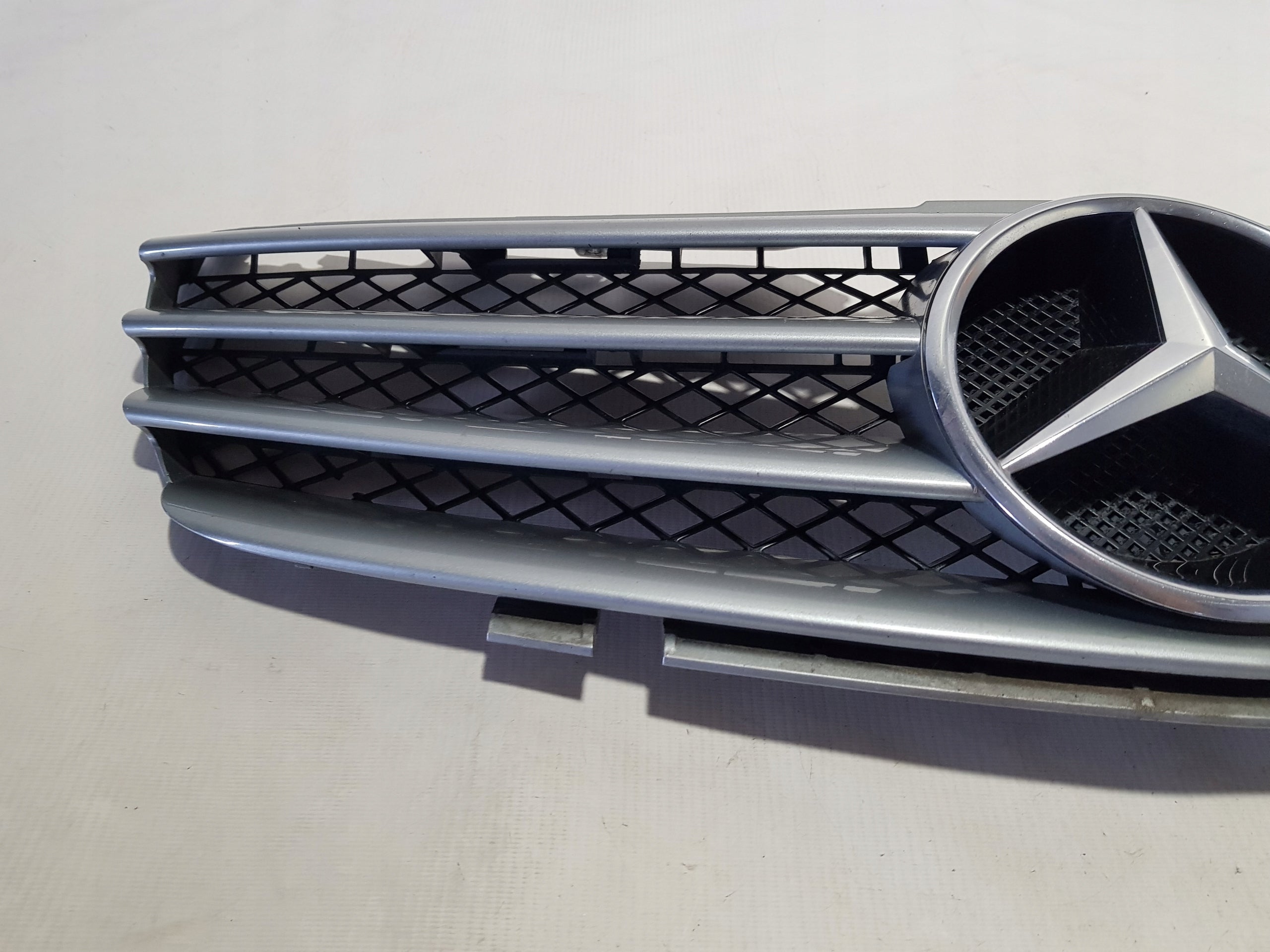 Kühlergrill Mercedes W230 A230 SL R230 FRONTGRILL A2302308800 Kühlergitter