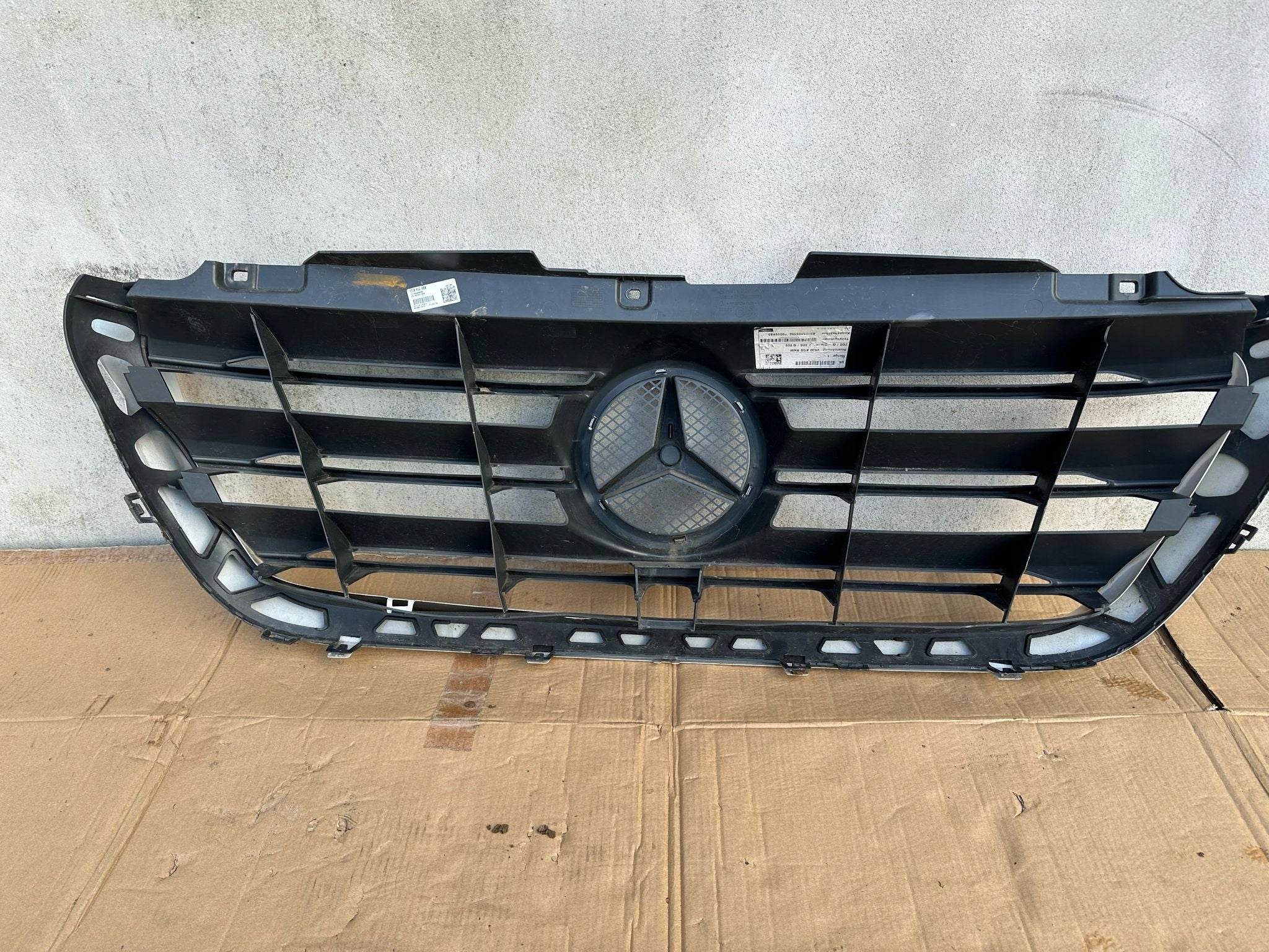 Kühlergrill Mercedes A910 SPRINTER W910 FRONTGRILL A9108852800 Kühlergitter