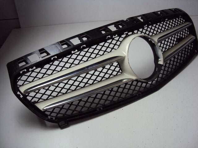 Kühlergrill Mercedes A176 FRONTGRILL A1768880260 Kühlergitter