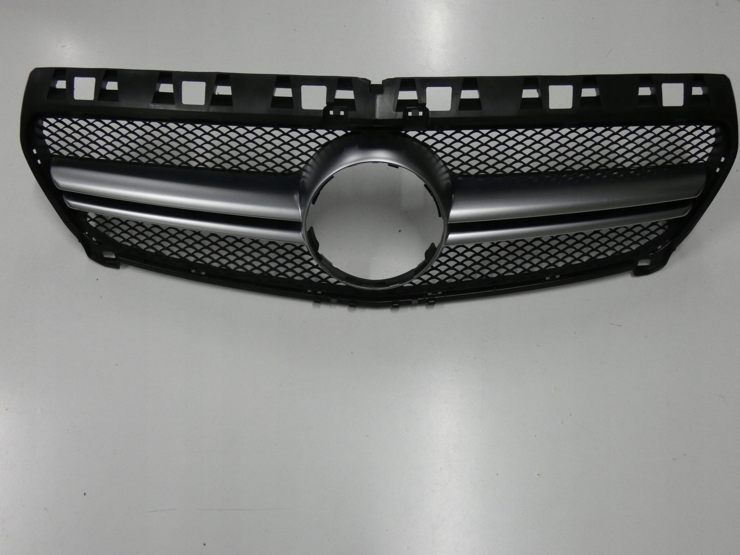  Kühlergrill Mercedes W176 A176 FRONTGRILL A1768880860 Kühlergitter product image