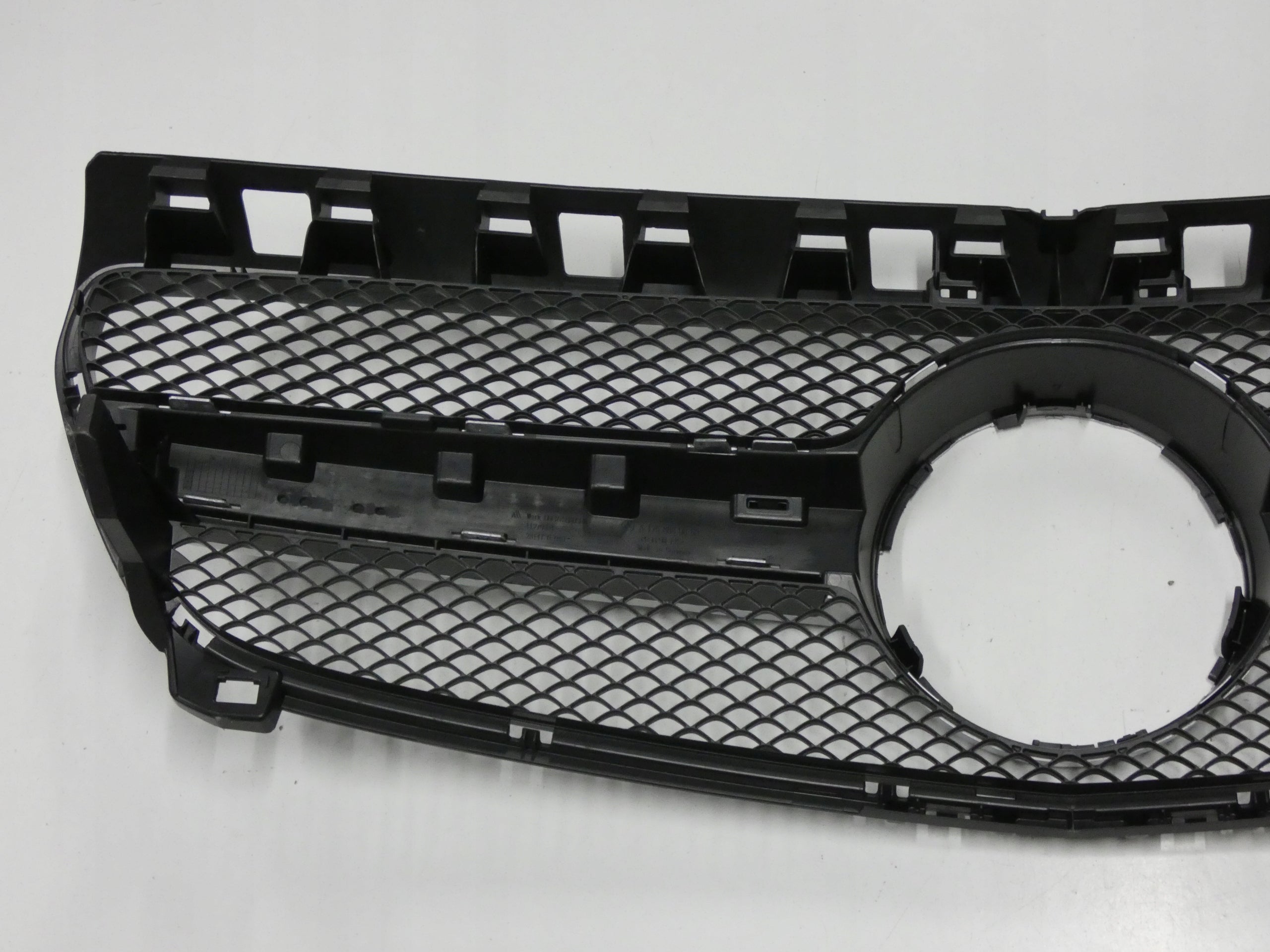 Kühlergrill Mercedes W176 A176 FRONTGRILL A1768880860 Kühlergitter