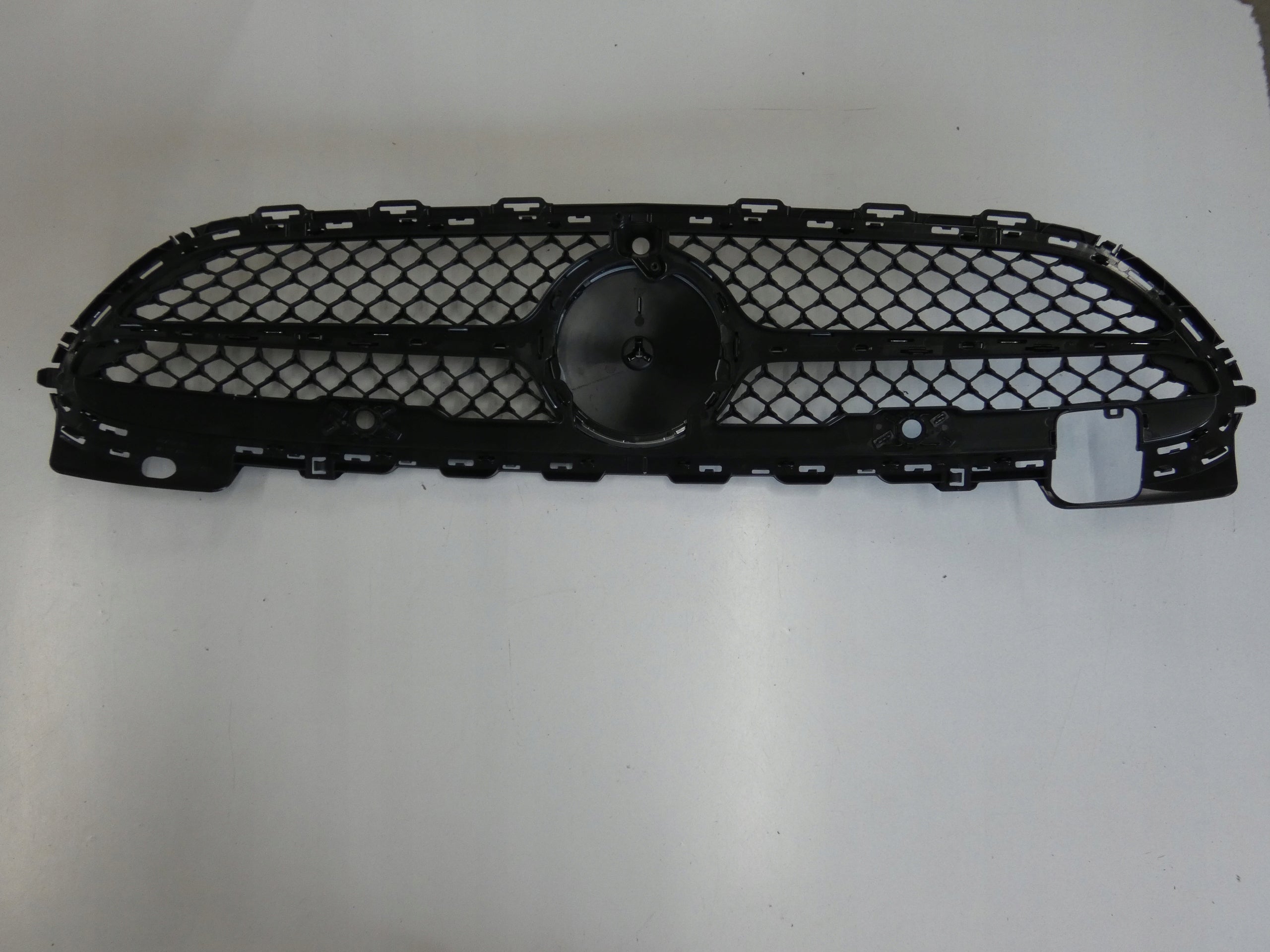 Kühlergrill Mercedes A206 W206 FRONTGRILL A2068882100 Kühlergitter