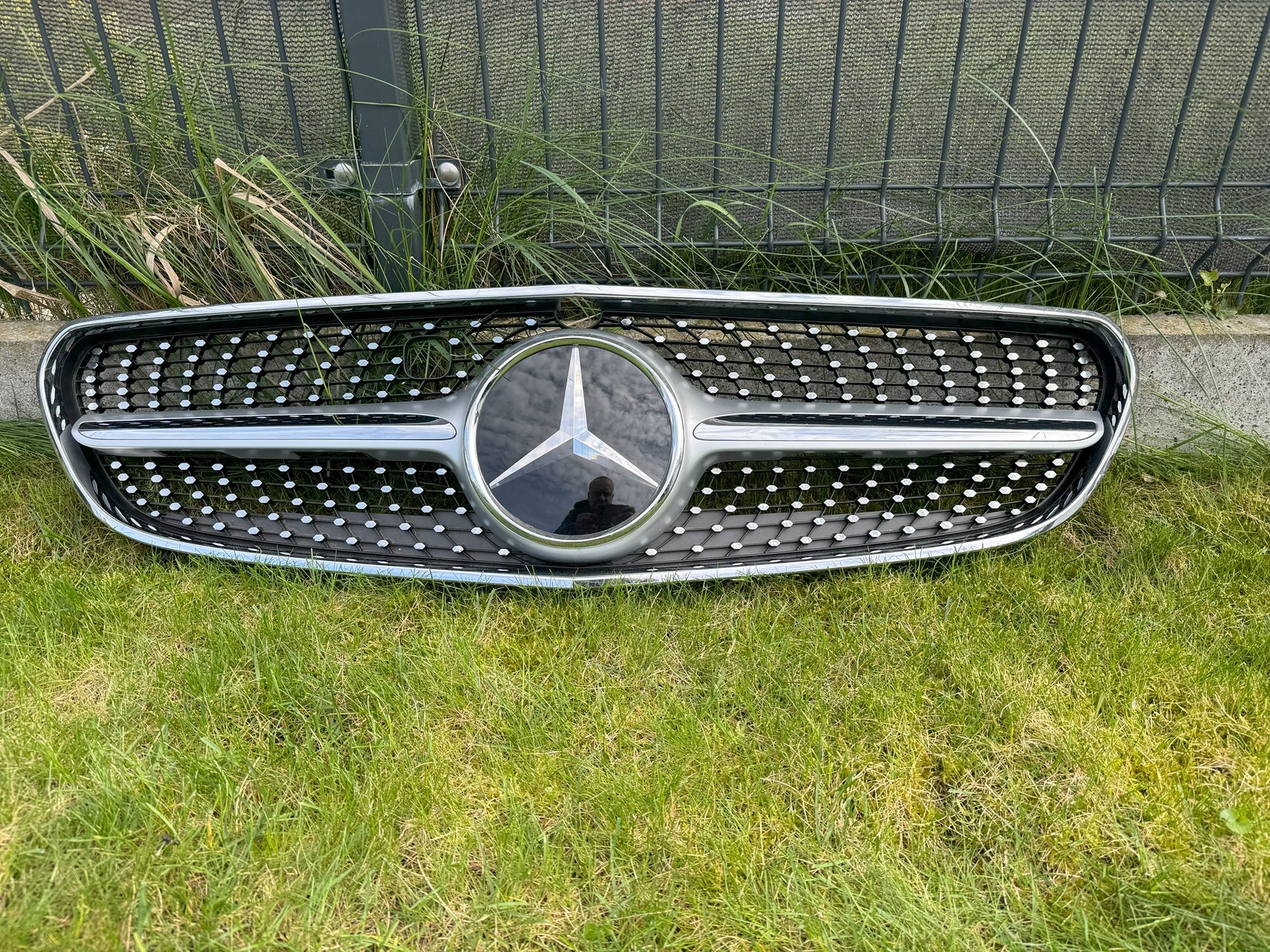  Kühlergrill Mercedes W000 W217 W217 W217 FRONTGRILL A0008880011 Kühlergitter product image