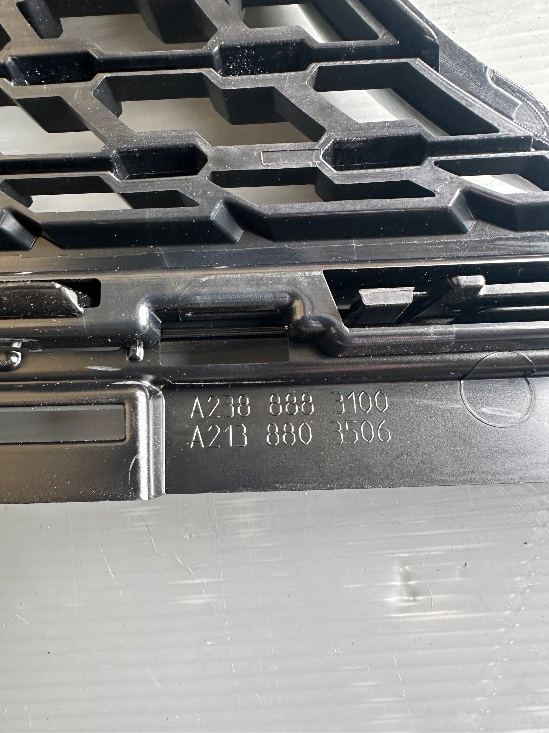 Kühlergrill Mercedes A238 FRONTGRILL A2388883100 Kühlergitter