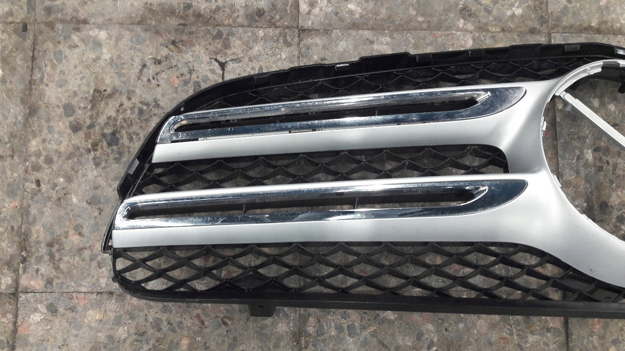 Kühlergrill Mercedes A253 W253 FRONTGRILL A2538806676 Kühlergitter