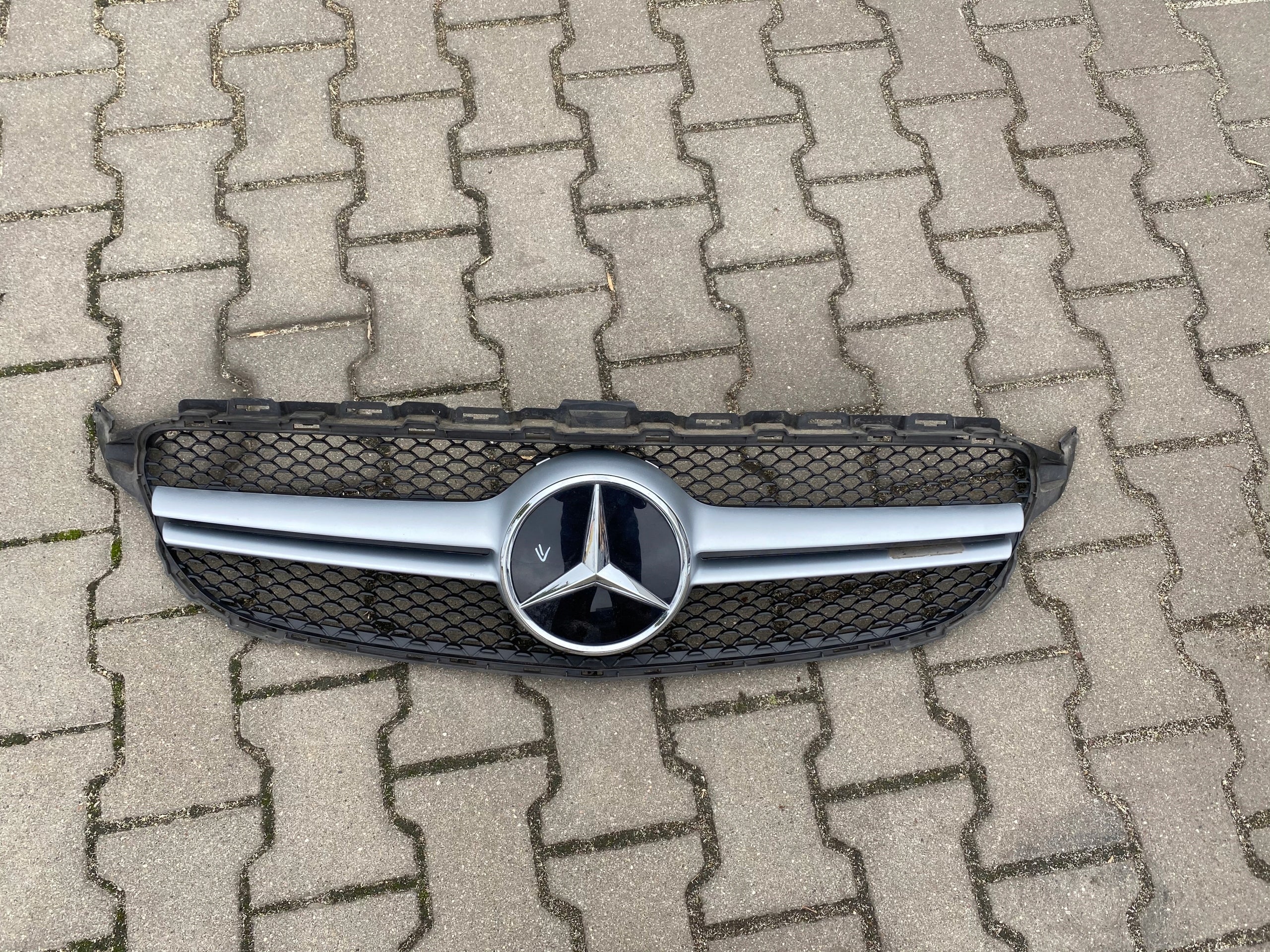  Kühlergrill Mercedes W205 W205 FRONTGRILL A2058881900 Kühlergitter product image