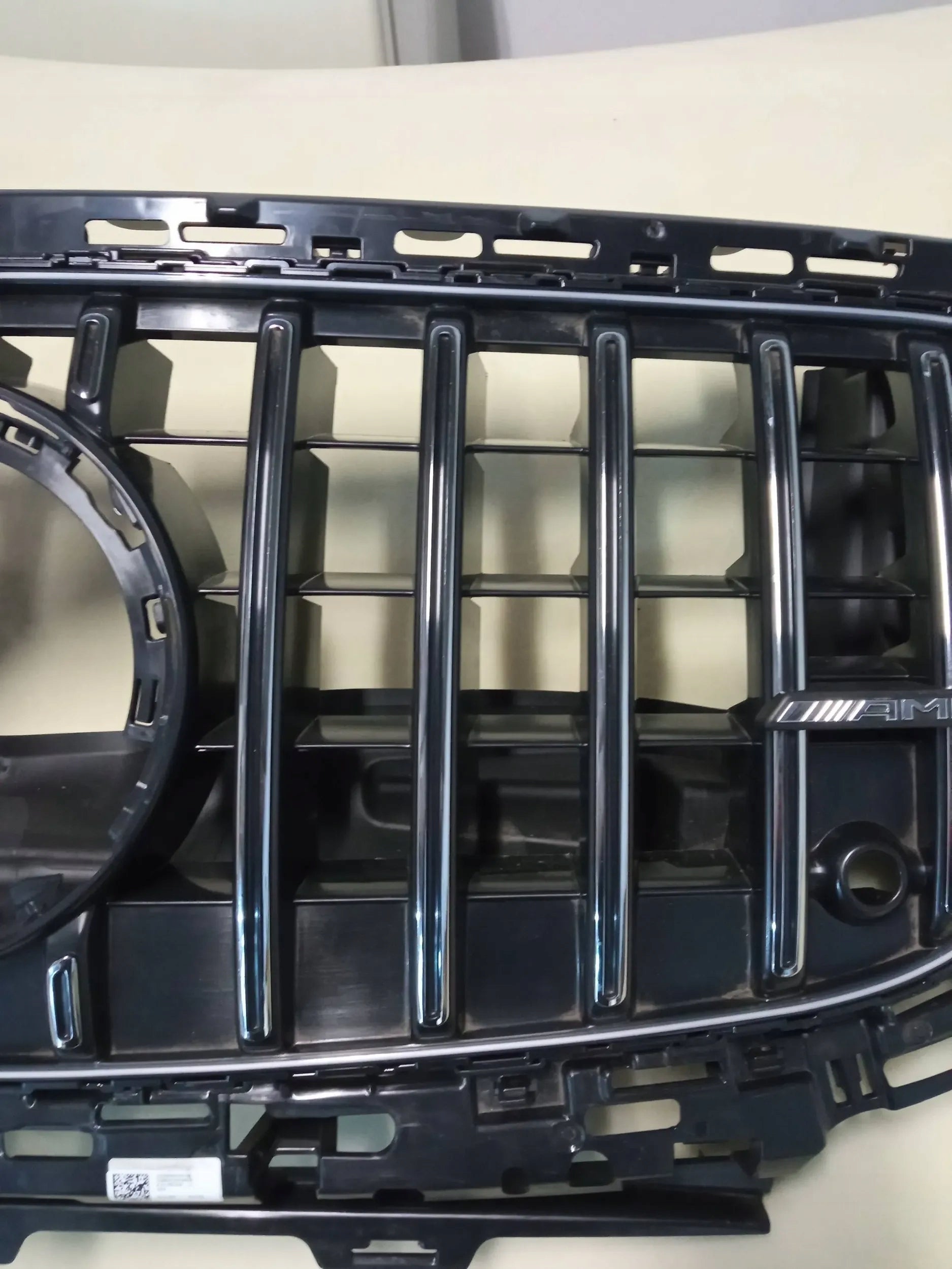 Kühlergrill Mercedes W214 FRONTGRILL A2148806502 Kühlergitter