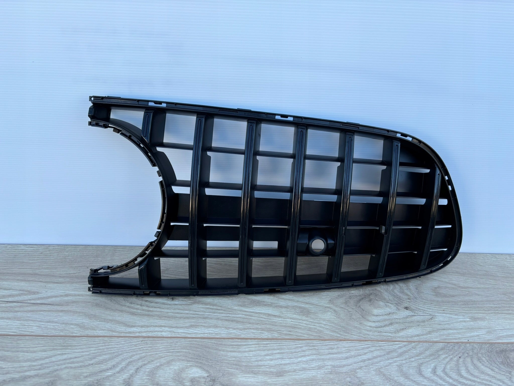 Kühlergrill Mercedes A190 FRONTGRILL A1908853900 Kühlergitter