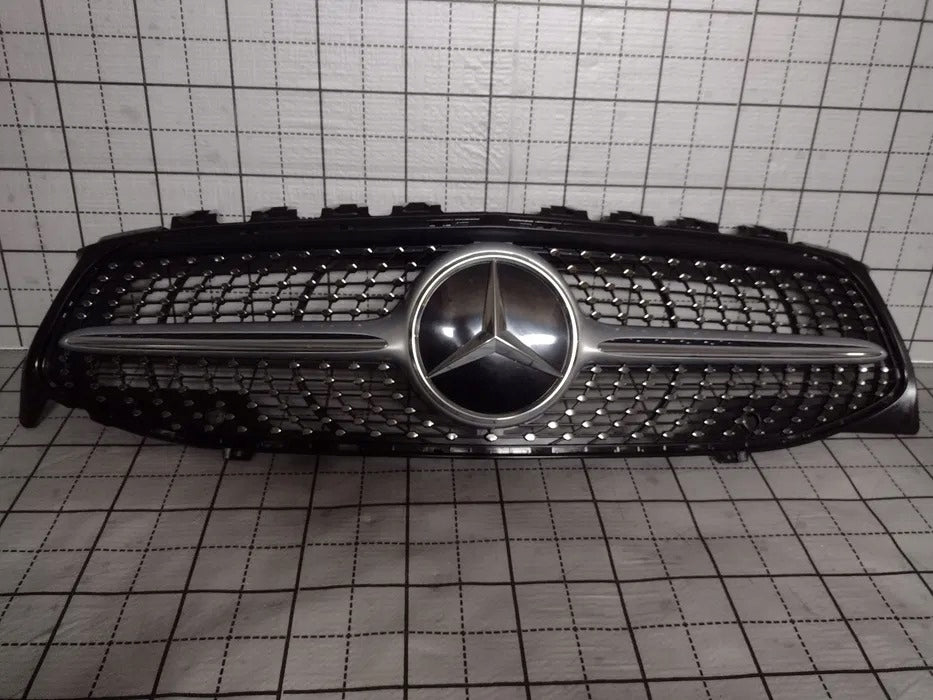 Kühlergrill Mercedes CLA 118 FRONTGRILL A1188880000 Kühlergitter